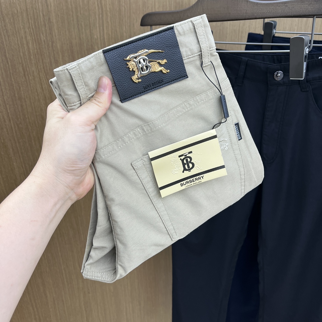 NO:141231,BBR 1950ss Spring and Summer New Product, available on the official website simultaneously, men's high-end business casual trousers, high-end imported fabric, with elasticity, silicone letter pressing on the back, five combinations, namely classic and fashionable, combined tailor, unrestrained upper body effect, comfortable and breathable fax number 30-4037 39,,alexander wang19860909BBR 1950ss春夏新品,官网同步有售,男士高端商务休闲西裤,高端进口面料,带弹力,后面采用硅胶字母压胶,五搭配,即经典又时尚,合体裁缝,上身效果无约束感 ,舒适透气fax 码数30-4037 39,,alexander wang,Men's clothing