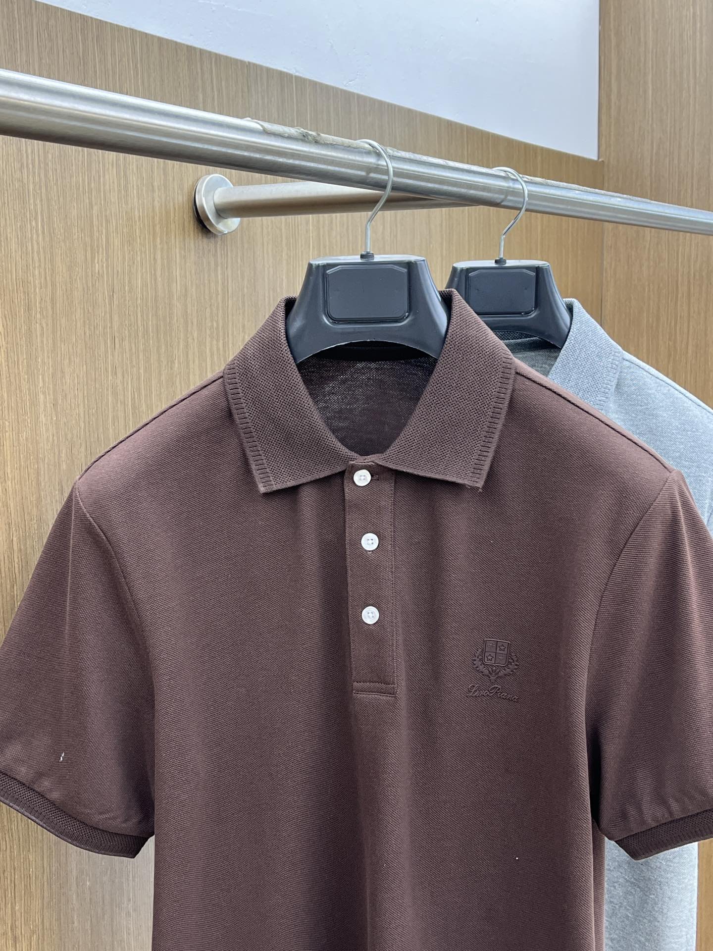  lP🆕🔥🔥独家定制工艺款 ,专柜同步2025ss夏季新品，男士胸前经典徽标标识商务休闲撞色领短袖Pol