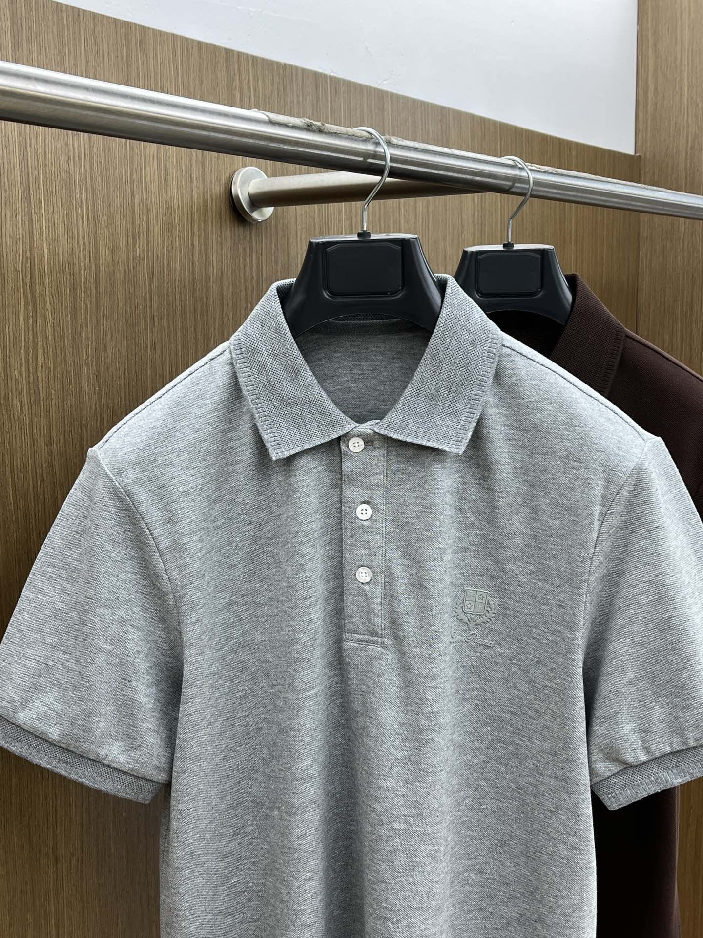  lP🆕🔥🔥独家定制工艺款 ,专柜同步2025ss夏季新品，男士胸前经典徽标标识商务休闲撞色领短袖Pol