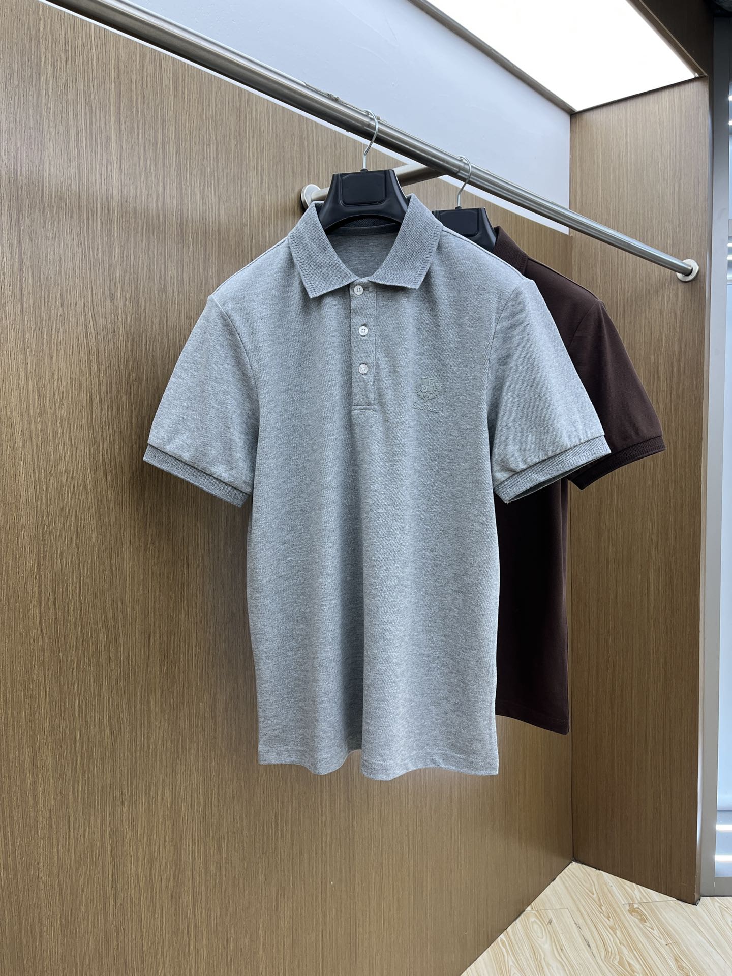  lP🆕🔥🔥独家定制工艺款 ,专柜同步2025ss夏季新品，男士胸前经典徽标标识商务休闲撞色领短袖Pol