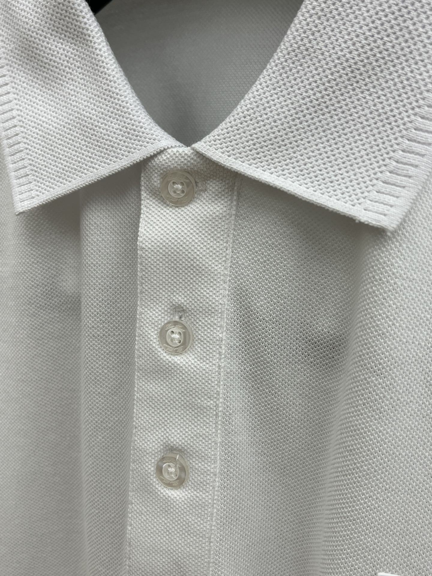  lP🆕🔥🔥独家定制工艺款 ,专柜同步2025ss夏季新品，男士胸前经典徽标标识商务休闲撞色领短袖Pol