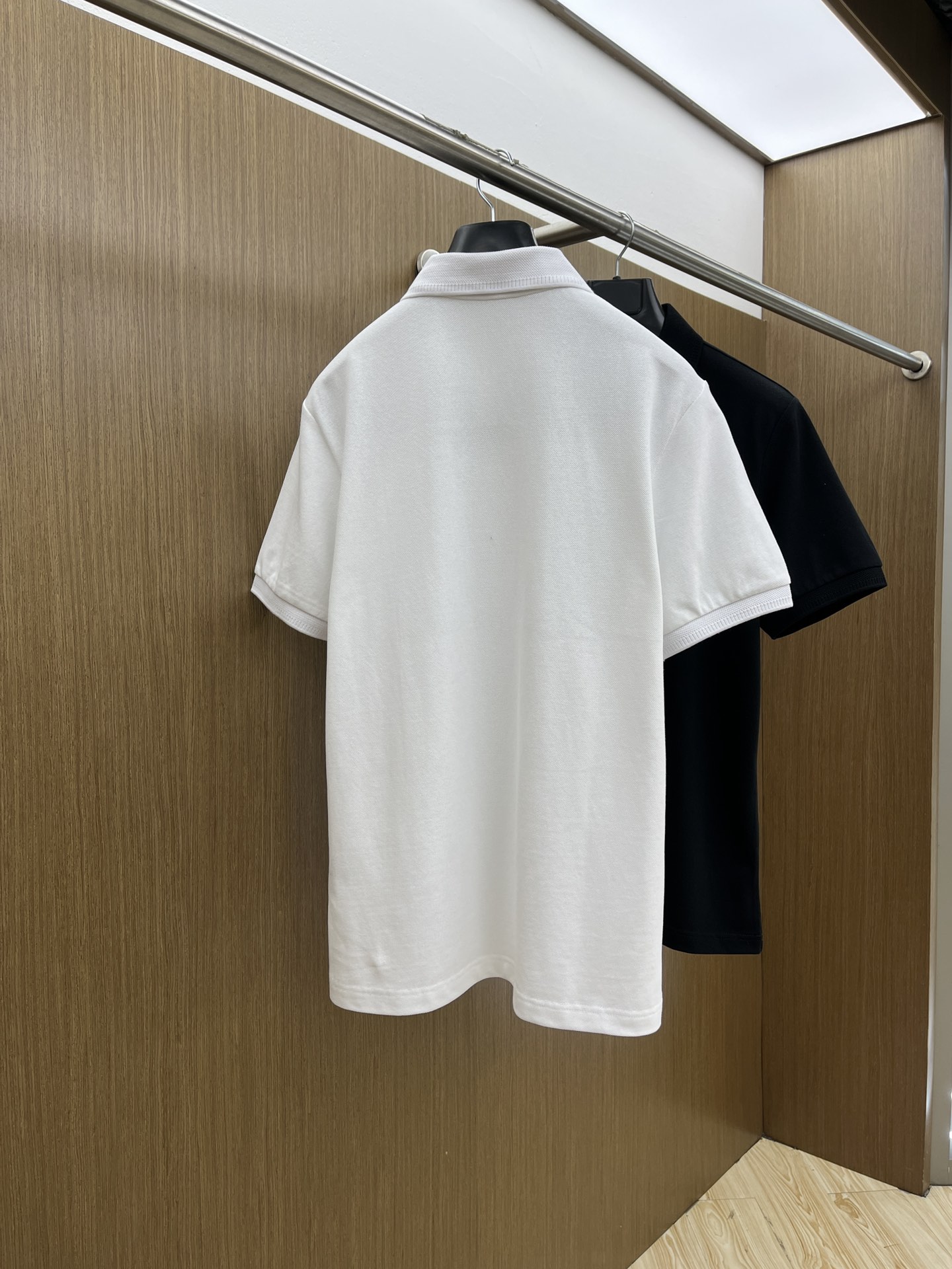  lP🆕🔥🔥独家定制工艺款 ,专柜同步2025ss夏季新品，男士胸前经典徽标标识商务休闲撞色领短袖Pol