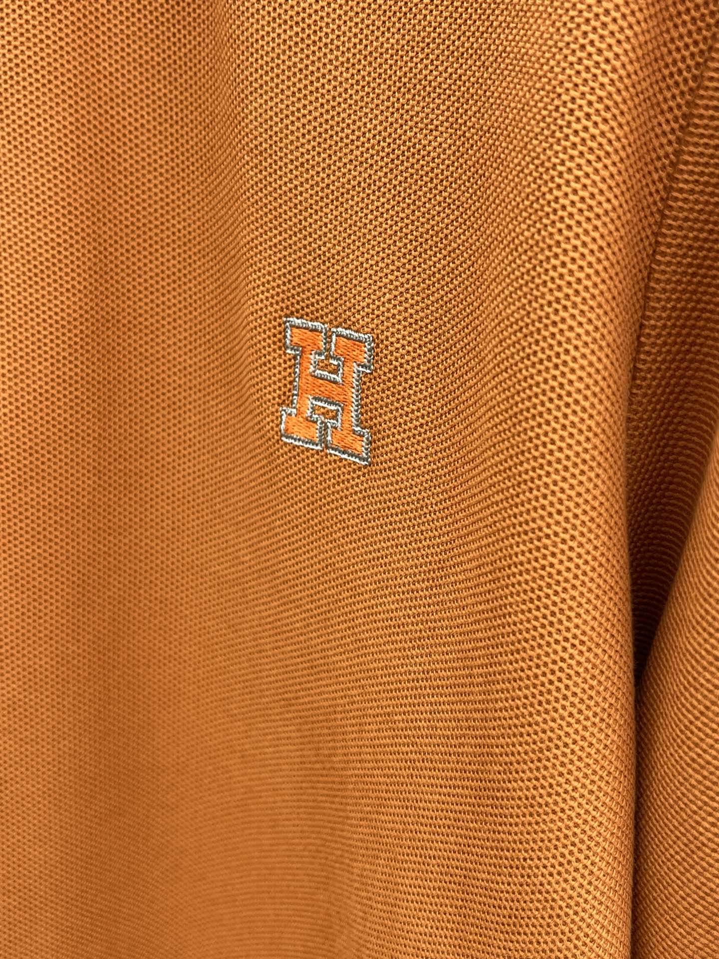 新款 Her 🔥🔥春夏新款男士短袖Polo衫，品牌最新设计元素！既不单调也不复杂,恰到好处的展现品味！客