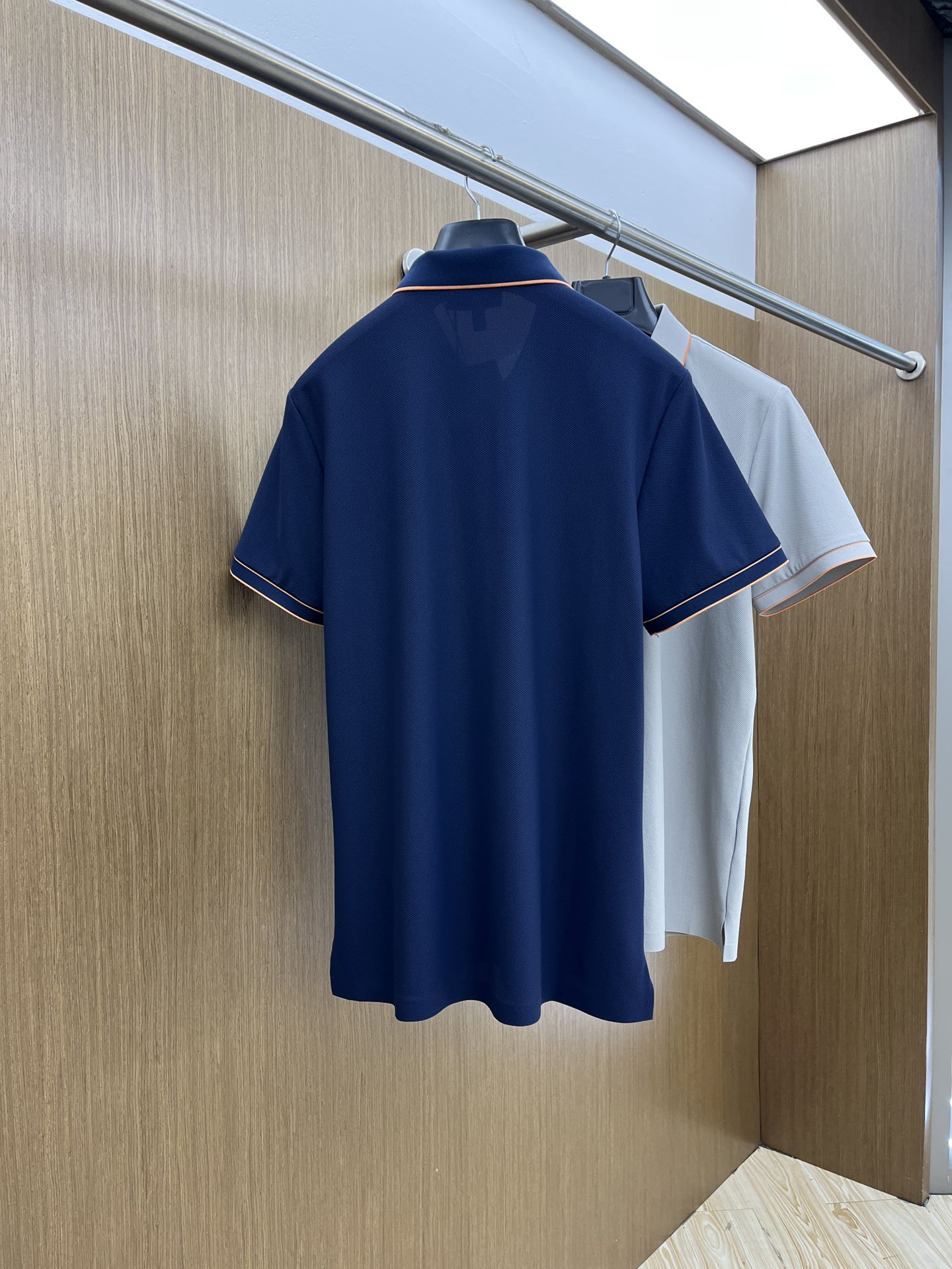 新款 Her 🔥🔥春夏新款男士短袖Polo衫，品牌最新设计元素！既不单调也不复杂,恰到好处的展现品味！客