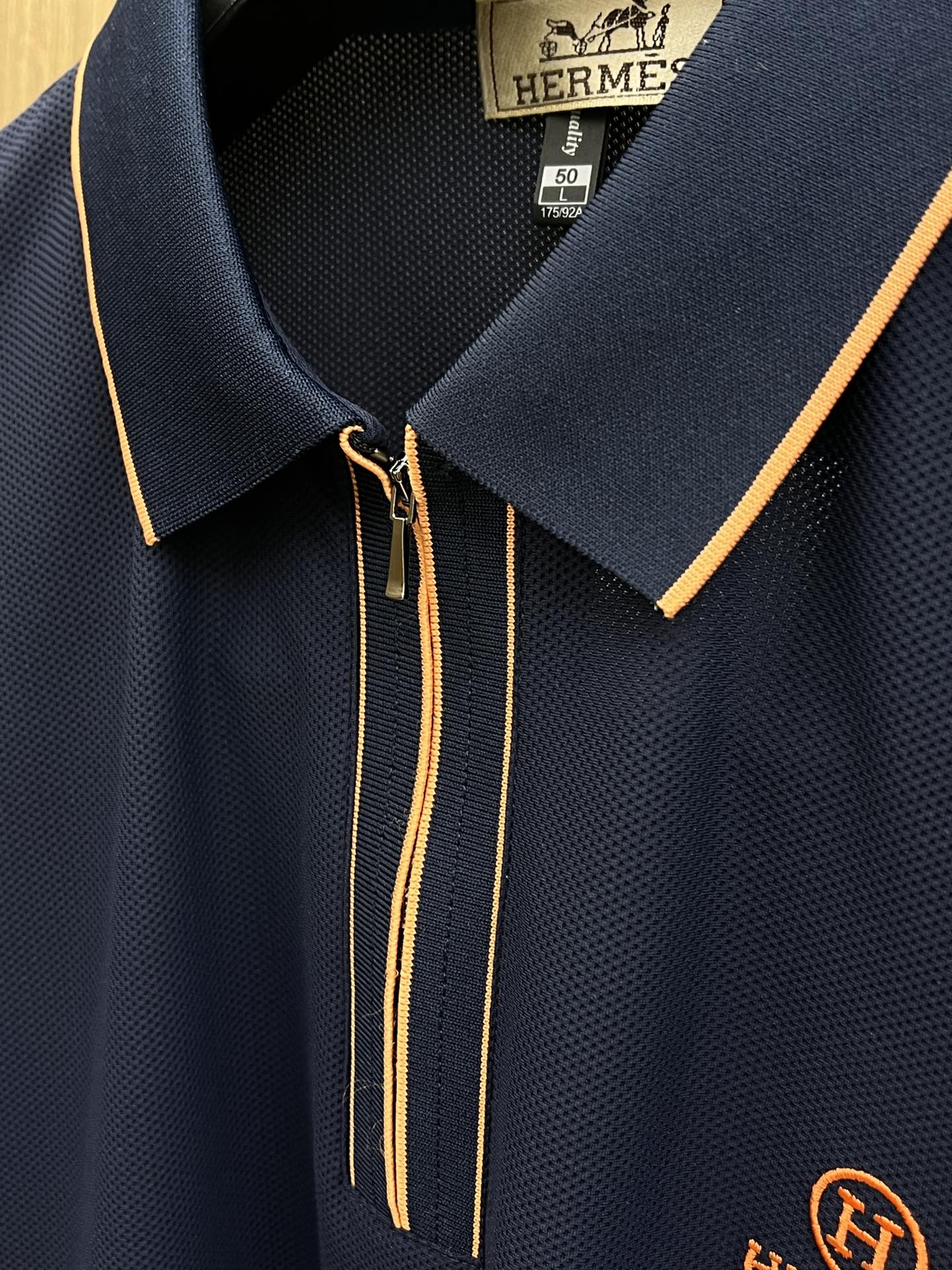 新款 Her 🔥🔥春夏新款男士短袖Polo衫，品牌最新设计元素！既不单调也不复杂,恰到好处的展现品味！客