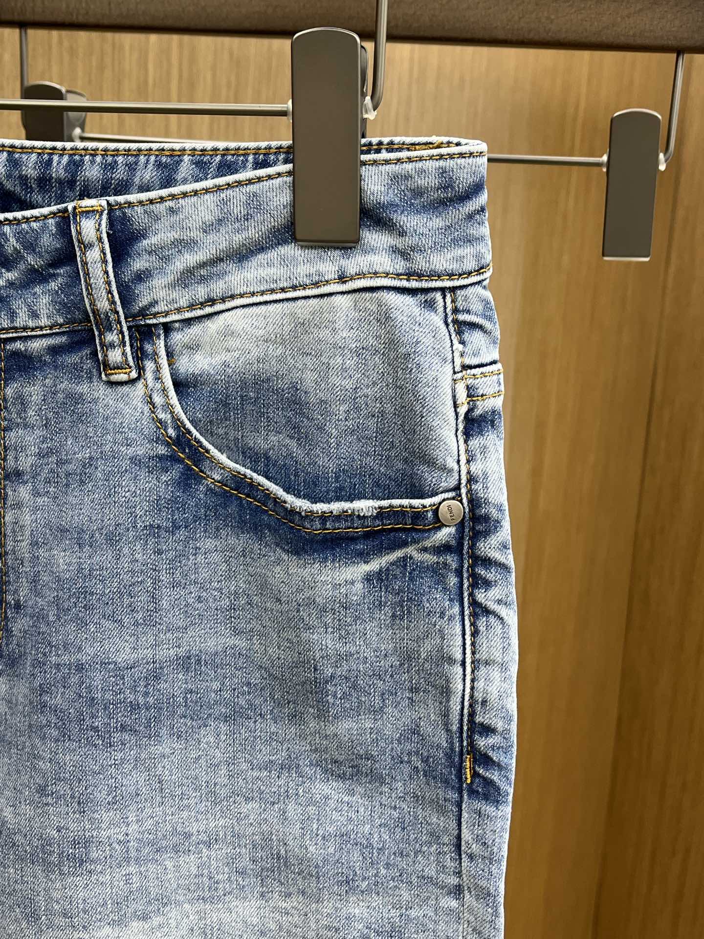 新款 FD 🔥🔥高端定制、2025早春最新款牛仔裤 柜台同步发售 原版定制复刻 客供五金辅料 原单品质 