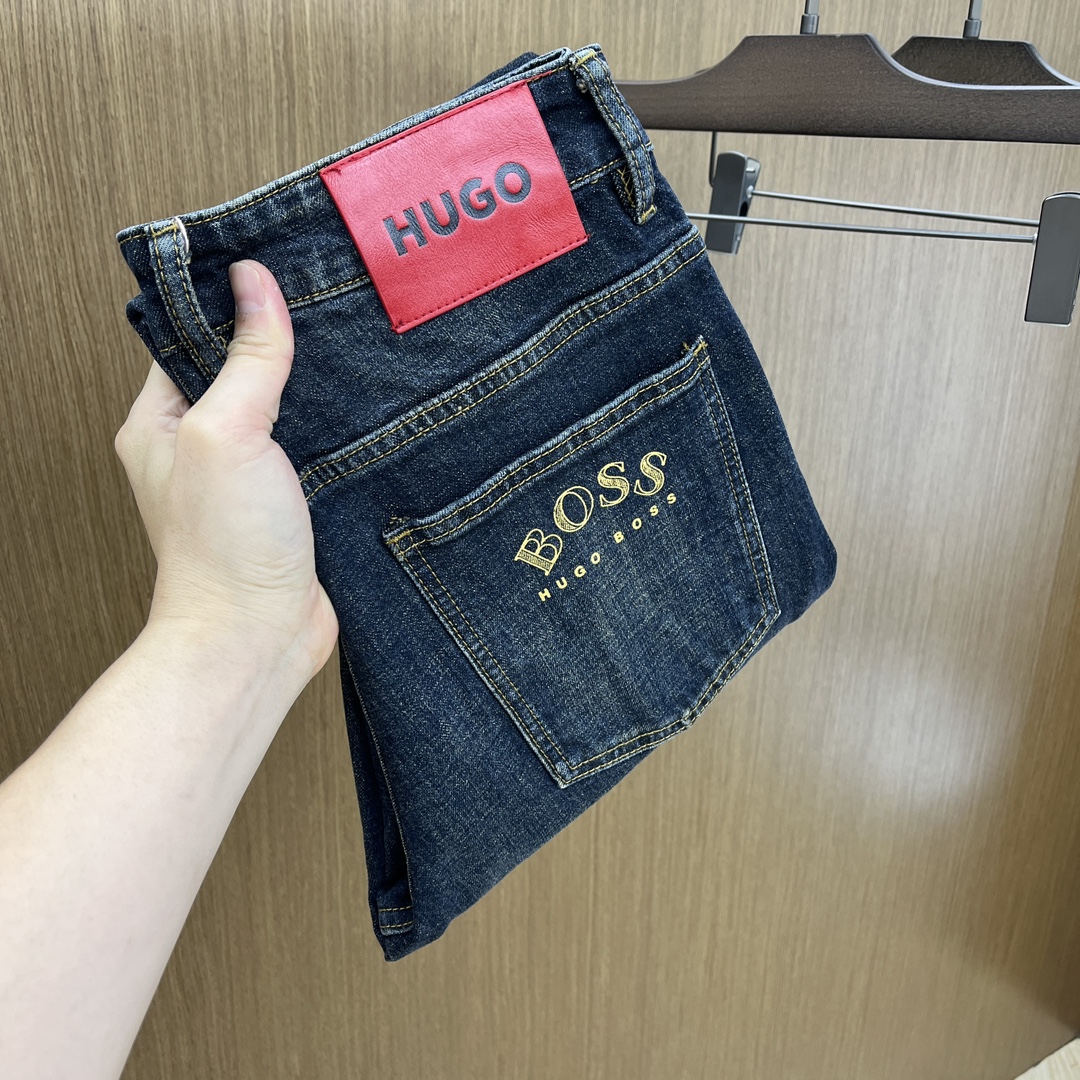NO:154869,New Hugo high-end customization, the latest 25ss spring and summer original jeans are released simultaneously on the counter. Original customization replica. Customer-supplied hardware and accessories. Original quality. Imported denim fabric heavy-working washing. Fine workmanship and excellent upper body!  Preferred single product FC SIZE:29-36 The next day, jeans,alexander wang19860909新款 Hugo 高端定制、25ss春夏最新款原牛仔裤 柜台同步发售 原版定制复刻 客供五金辅料 原单品质 进口牛仔面料重工洗水 做工走线精细 上身绝佳！优选单品FC SIZE:29-36 隔天,,jeans,alexander wang,Men's clothing