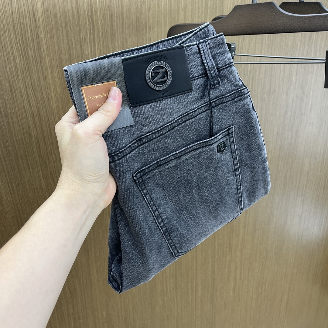 NO:478121,New ZZ high-end quality 25ss spring and summer latest Dandong jeans are available at the counter simultaneously. Original custom reproduction. Customer-supplied hardware and accessories. Original quality. Imported denim fabric heavy-duty washing. Fine workmanship and excellent upper body. DB's preferred product!  SIZE:30-38 None 35 37,,jeans,alexander wang19860909新款 ZZ 高端品质 25ss春夏最新款丹东牛仔裤 柜台同步发售 原版定制复刻 客供五金辅料 原单品质 进口牛仔面料重工洗水 做工走线精细 上身绝佳 DB优选单品！ SIZE:30-38无35 37,,jeans,alexander wang,Men's clothing