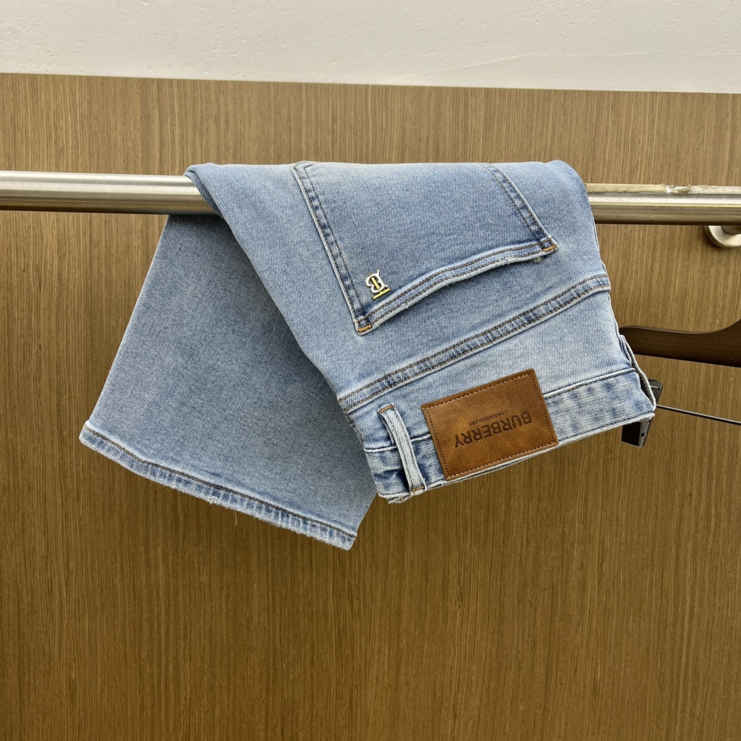 NO:427725,New BBR High-end Customized Quality 25SS Spring and Summer Newest Original Single Denim Shorts Released at the counter Simultaneous Original Customized Replica Customer-supplied Hardware Auxiliary Materials Original Single Quality Imported Denim Fabric Heavy Industry Washing Fine Workmanship Line Excellent Top Body, Preferred Single Product A60 SIZE:29-36 No 35,,shorts,alexander wang19860909新款 BBR 高端定制品质 25SS春夏最新款原单牛仔短裤 柜台同步发售 原版定制复刻 客供五金辅料 原单品质 进口牛仔面料重工洗水 做工走线精细 上身绝佳,优选单品A60 SIZE:29-36无35,,shorts,alexander wang,Men's clothing