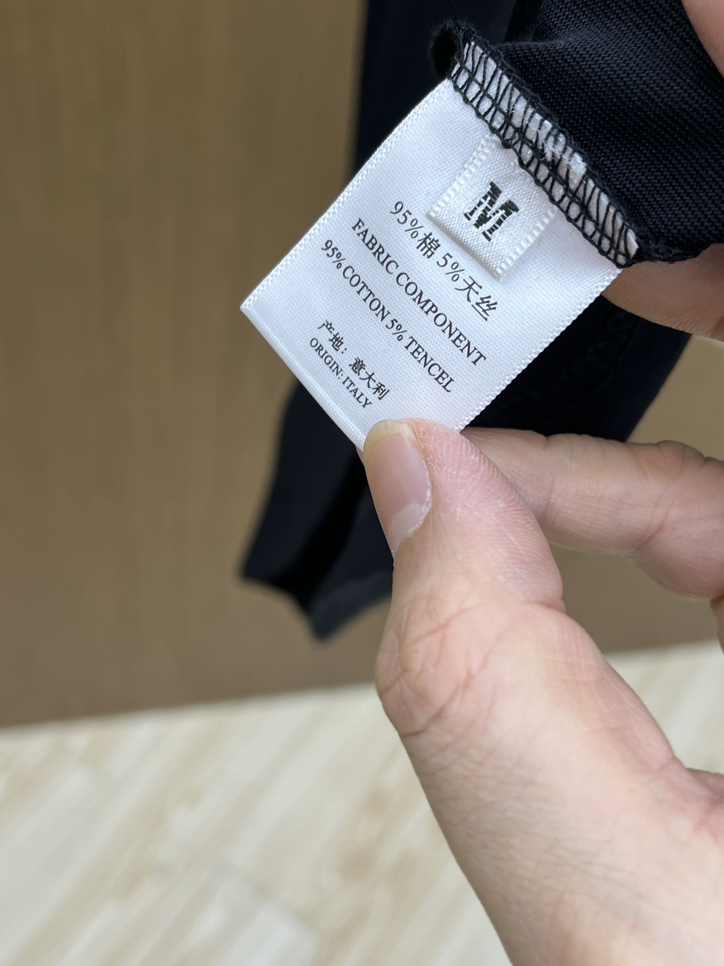  LV 🔥🔥独家首发 2025早春最新品，专柜同步有售，原单狠货，时尚休闲圆领短袖T恤，上身舒适！吸睛而