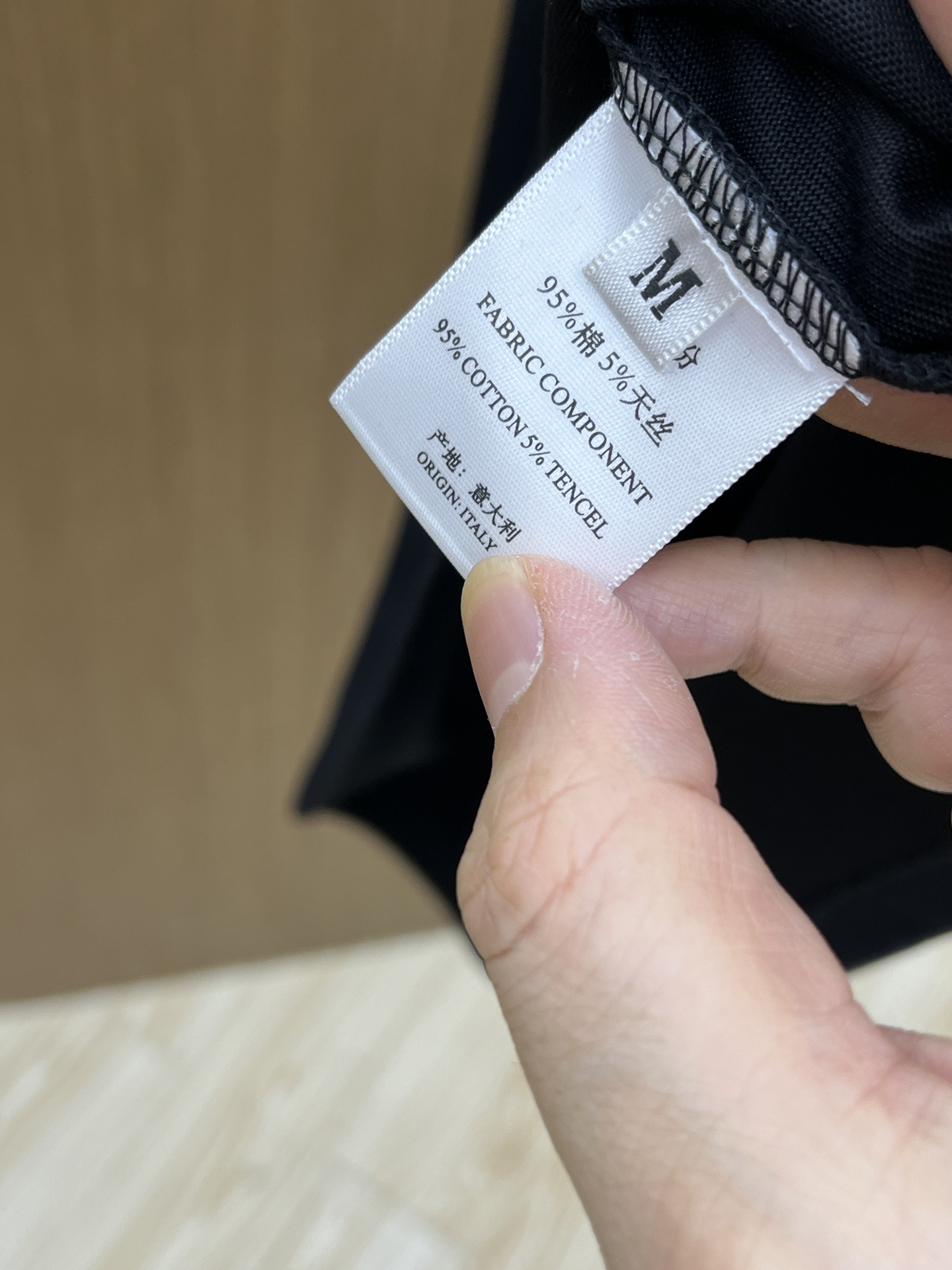  Celine 🔥🔥独家首发 2025早春最新品，专柜同步有售，原单狠货，时尚休闲圆领短袖T恤，上身舒适