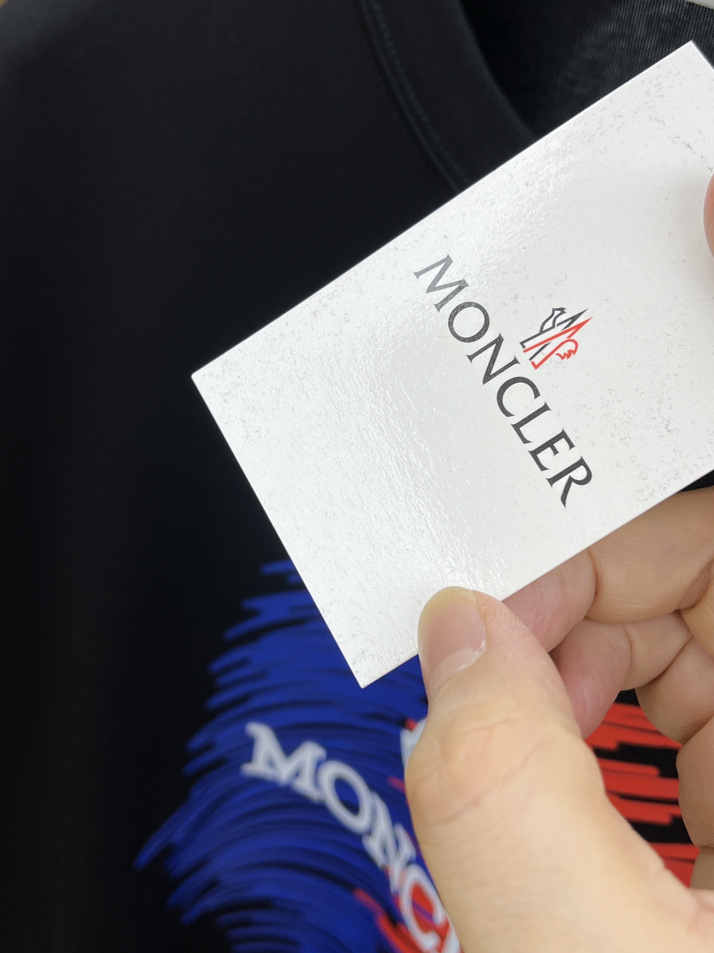  Mon 🔥🔥独家首发 2025早春最新品，专柜同步有售，原单狠货，时尚休闲圆领短袖T恤，上身舒适！吸睛