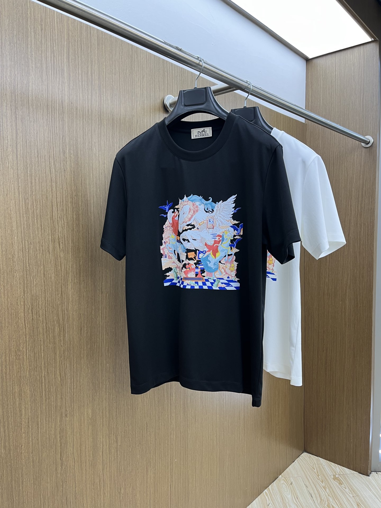 NO:418023,New product HER SS exclusively for spring and summer new styles for men's casual short sleeves, high-end customization, high-end version, fashionable and versatile imported fabric, super soft and delicate, skin-friendly and comfortable to wear, high-end boutique, OEM, fine-made, very good for men's essential items, three standards, fxz code count: M-XXL,, T-shirt, alexander wang19860909新品 HER SS春夏独家专供新款原单男士休闲短袖 高端定制 高端版本 时尚百搭爆款进口面料 手感超柔软细腻 穿着亲肤舒适 高端精品 代工厂精细做上身非常赞 男士必备单品 三标齐全 fxz码数:M-XXL,,T-shirt,alexander wang,Men's clothing