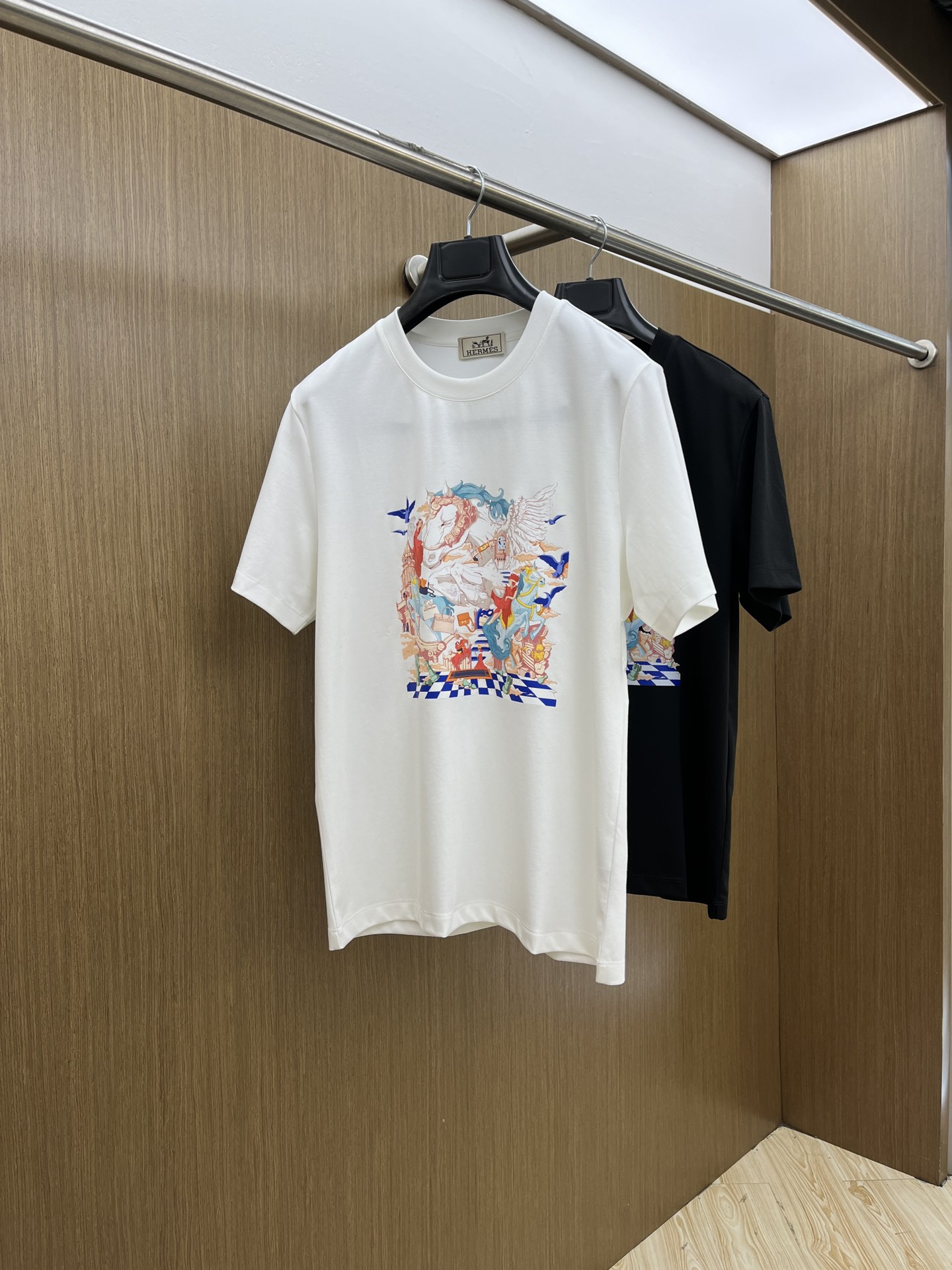 NO:449625,New product HER SS exclusively for spring and summer new styles for men's casual short sleeves, high-end customization, high-end version, fashionable and versatile imported fabric, super soft and delicate, skin-friendly and comfortable to wear, high-end boutique, OEM, fine-made top body, very good, men's essential items, three standards, fxz code count: M-XXL,, T-shirt, alexander wang19860909新品 HER SS春夏独家专供新款原单男士休闲短袖 高端定制 高端版本 时尚百搭爆款进口面料 手感超柔软细腻 穿着亲肤舒适 高端精品 代工厂精细做上身非常赞 男士必备单品 三标齐全 fxz码数:M-XXL,,T-shirt,alexander wang,Men's clothing