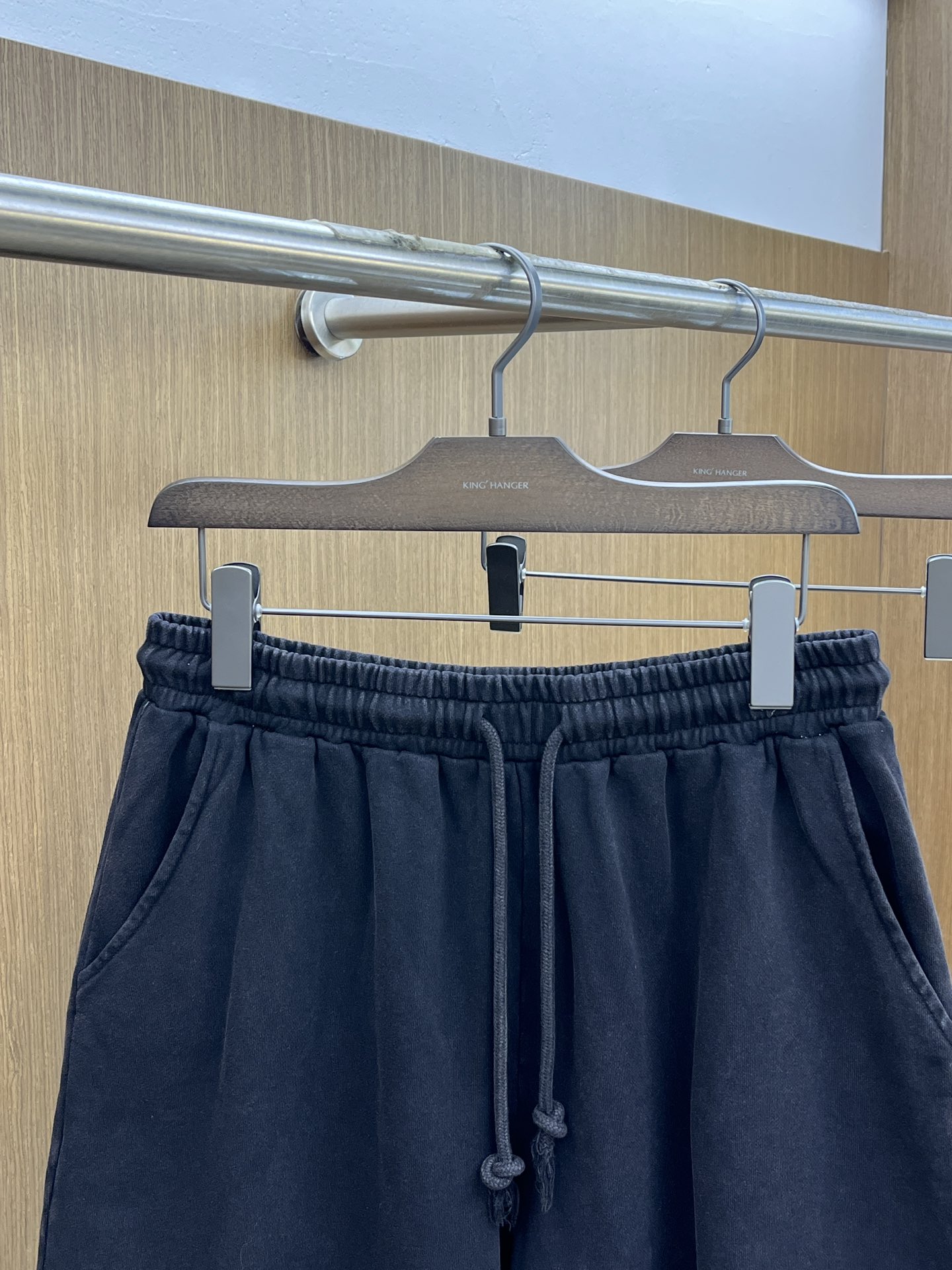 “New P550 CH Men’s Recreational Shorts: Custom Fabric, Comfortable Fit, Stylish Design” - 图片 2