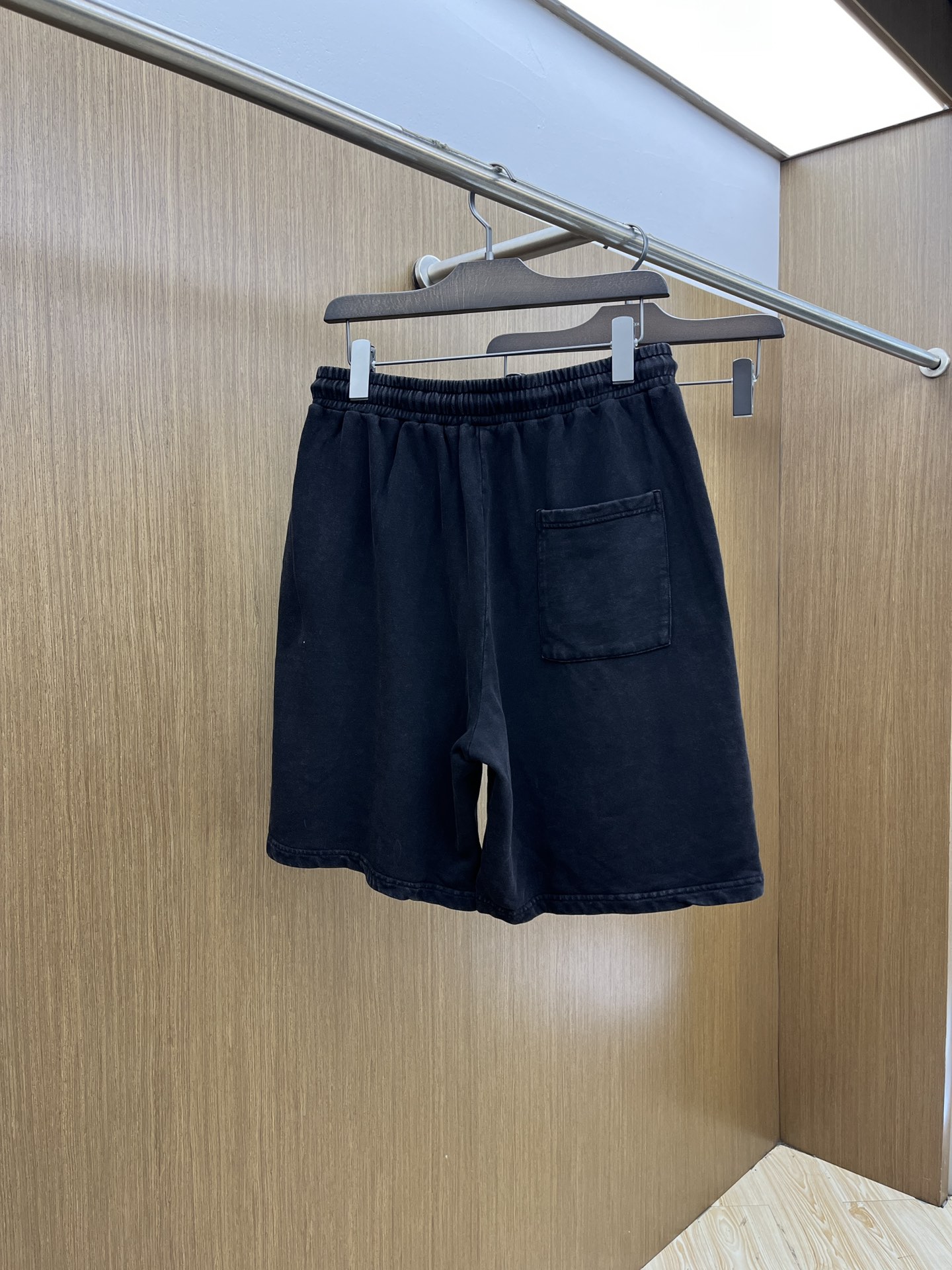 “New P550 CH Men’s Recreational Shorts: Custom Fabric, Comfortable Fit, Stylish Design” - 图片 8