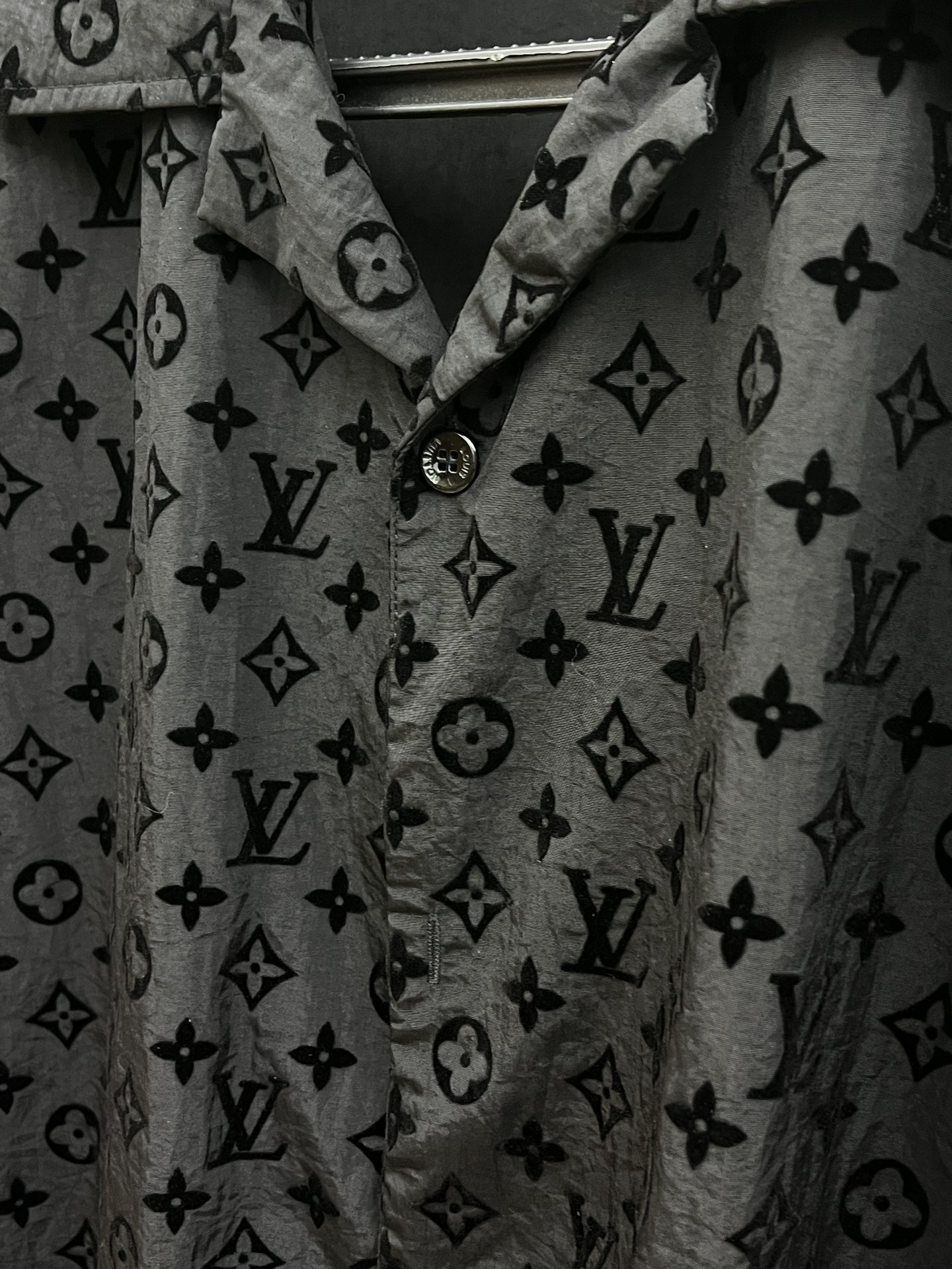 新品 /套 LV 🔥🔥春夏官网新款男士休闲户外运动套装 高定专柜面料 透气舒适度高，细节无可挑剔，品牌元