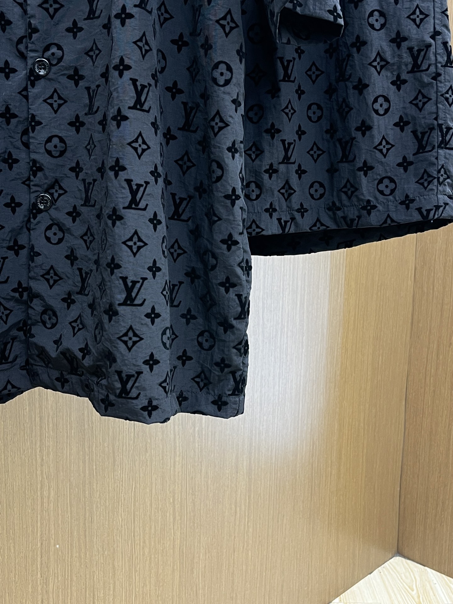 新品 /套 LV 🔥🔥春夏官网新款男士休闲户外运动套装 高定专柜面料 透气舒适度高，细节无可挑剔，品牌元