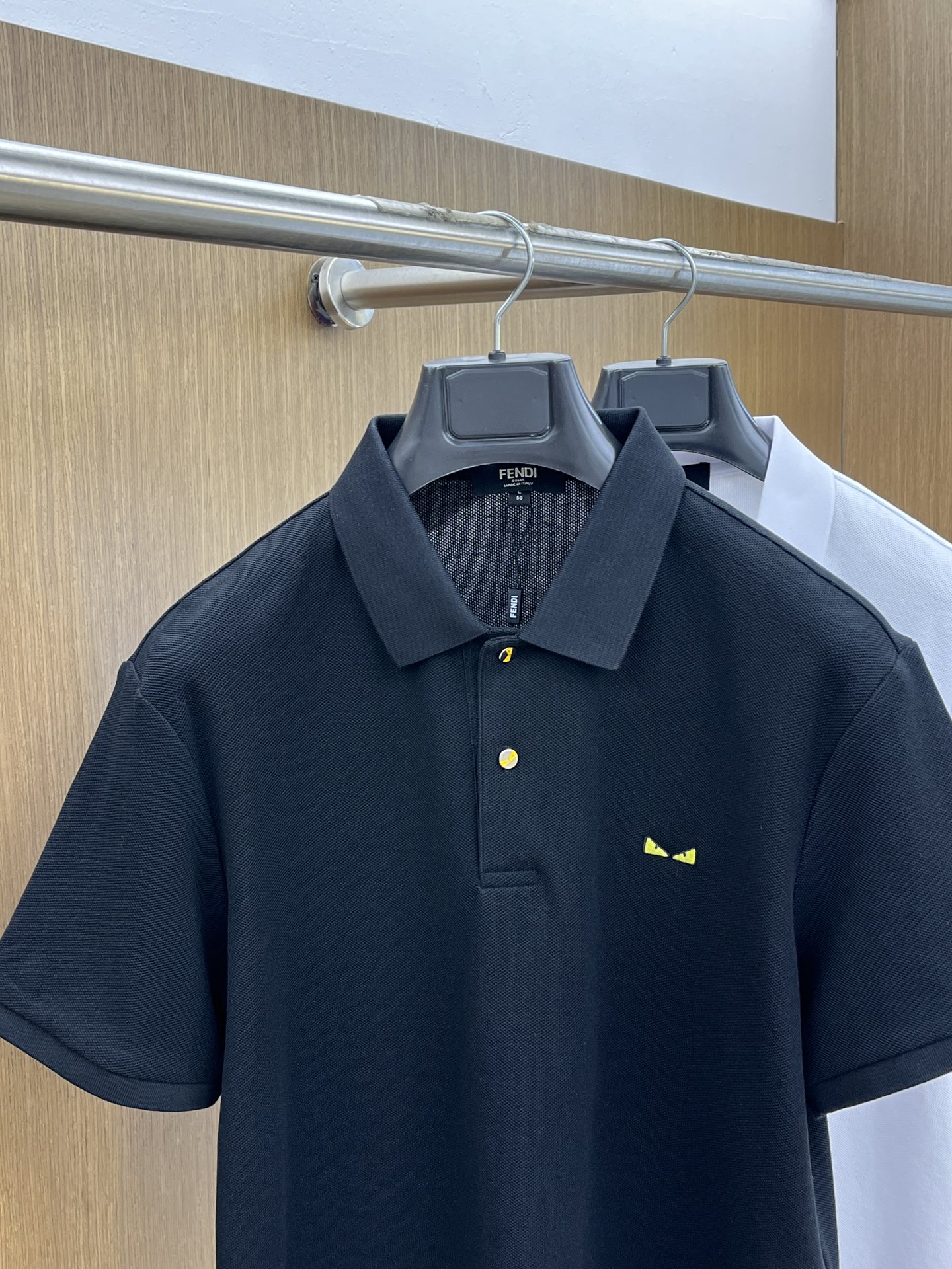 新款 FD 🔥🔥春夏新款男士短袖Polo衫，品牌最新设计元素！既不单调也不复杂,恰到好处的展现品味！客供