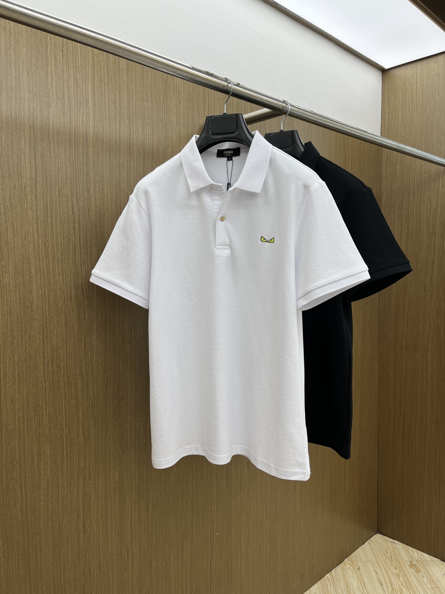 NO:456768,New FD Spring and Summer New Men's Short-Sleeve Polo Shirt, the latest brand design elements!  Neither monotonous nor complicated, it shows taste just right!  Customer-supplied top-quality custom bead flooring fabrics!  Comfortable, sweat-absorbing and breathable, the unique high-end fabric presents a simple and elegant temperament!  Clarinet plaid pattern design!  Leather logo pattern design on chest!  Full three-dimensional! Standard cutting design!  Every detail is a reflection of high-end fashion. FDL size: M-4XL, T-shirt, alexander wang19860909新款 FD 春夏新款男士短袖Polo衫,品牌最新设计元素！既不单调也不复杂,恰到好处的展现品味！客供顶级定制珠地棉面料！舒适吸汗透气根本不在话下,面料独具的高奢感呈现简约优雅气质！领口格子图案设计！胸前皮革logo图案设计！饱满立体!标准裁剪设计！每一处细节都是与高端时尚同步的体现fdl 尺码:M-4XL,,T-shirt,alexander wang,Men's clothing