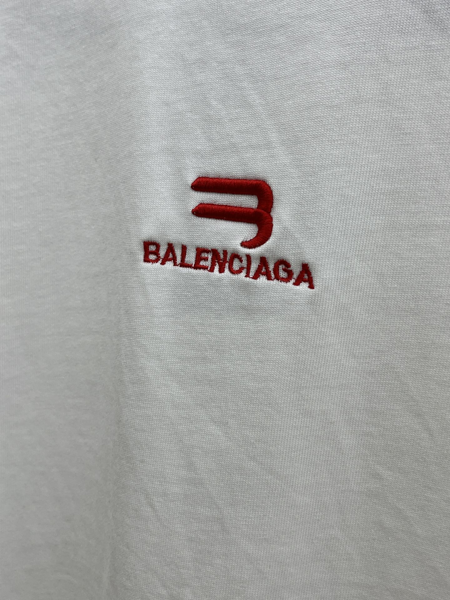 新款/套 BBG 🔥🔥春夏最新款休闲短裤短袖套装，男女款👫 贸易公司渠道稀出，同步官网发售！基本每一季都