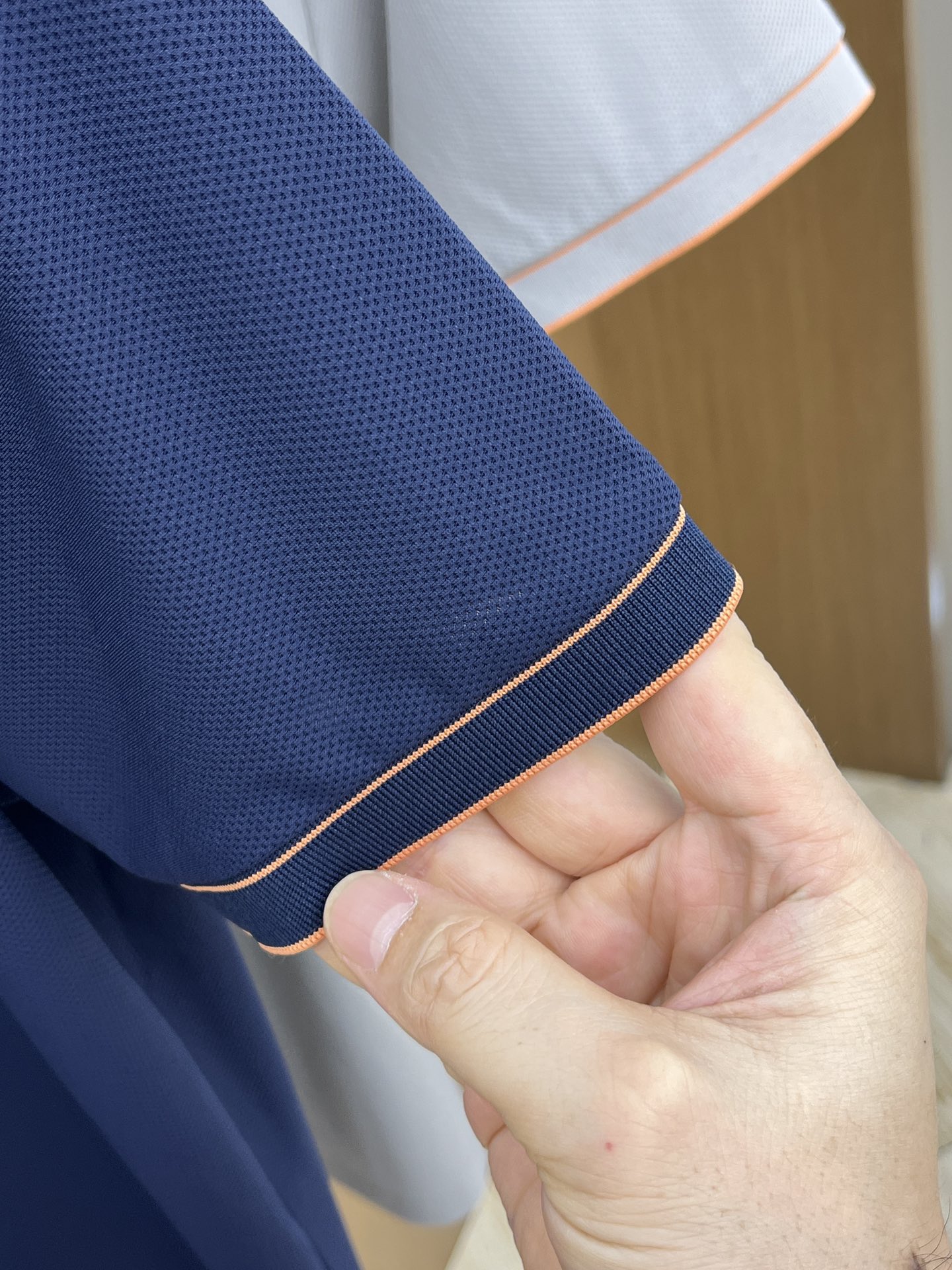 新款 Her 🔥🔥春夏新款男士短袖Polo衫，品牌最新设计元素！既不单调也不复杂,恰到好处的展现品味！客