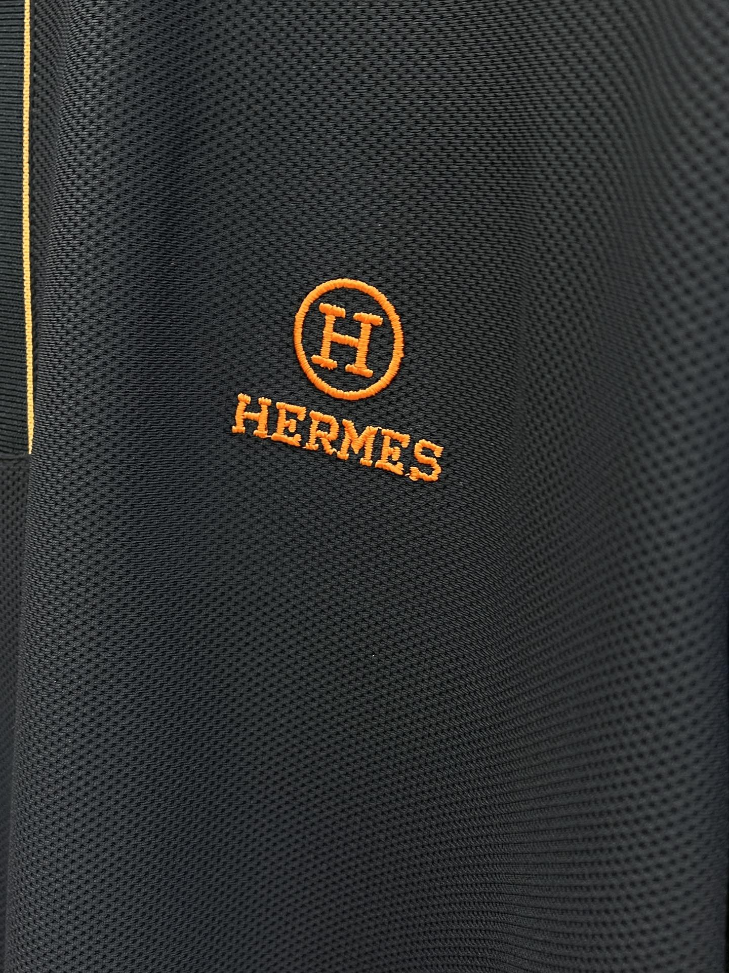 新款 Her 🔥🔥春夏新款男士短袖Polo衫，品牌最新设计元素！既不单调也不复杂,恰到好处的展现品味！客