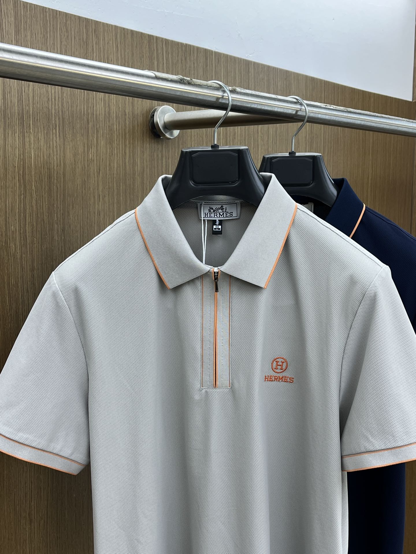 新款 Her 🔥🔥春夏新款男士短袖Polo衫，品牌最新设计元素！既不单调也不复杂,恰到好处的展现品味！客