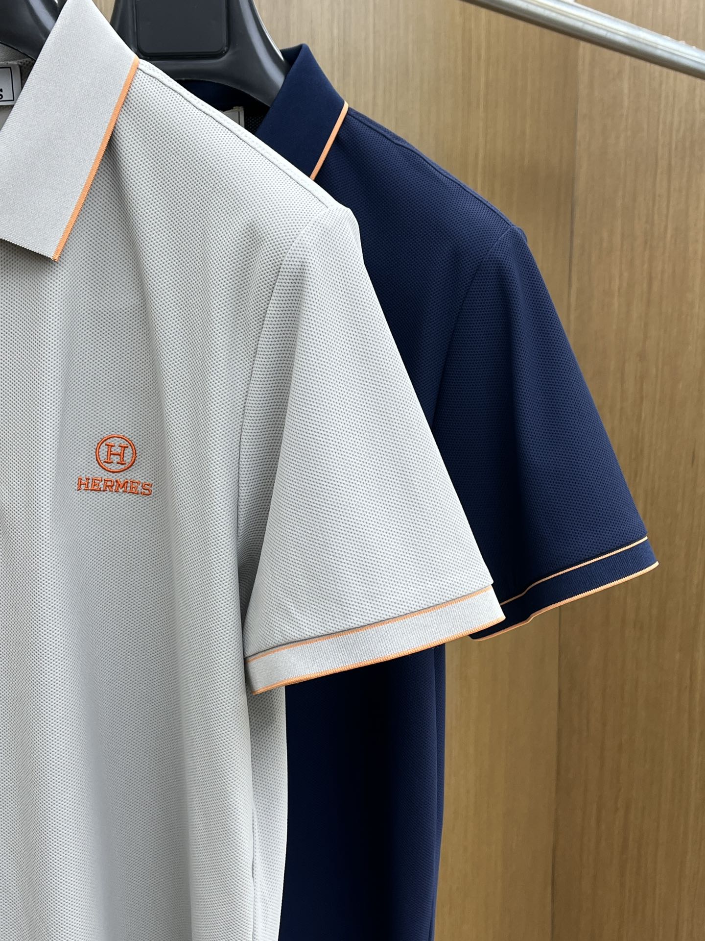 新款 Her 🔥🔥春夏新款男士短袖Polo衫，品牌最新设计元素！既不单调也不复杂,恰到好处的展现品味！客