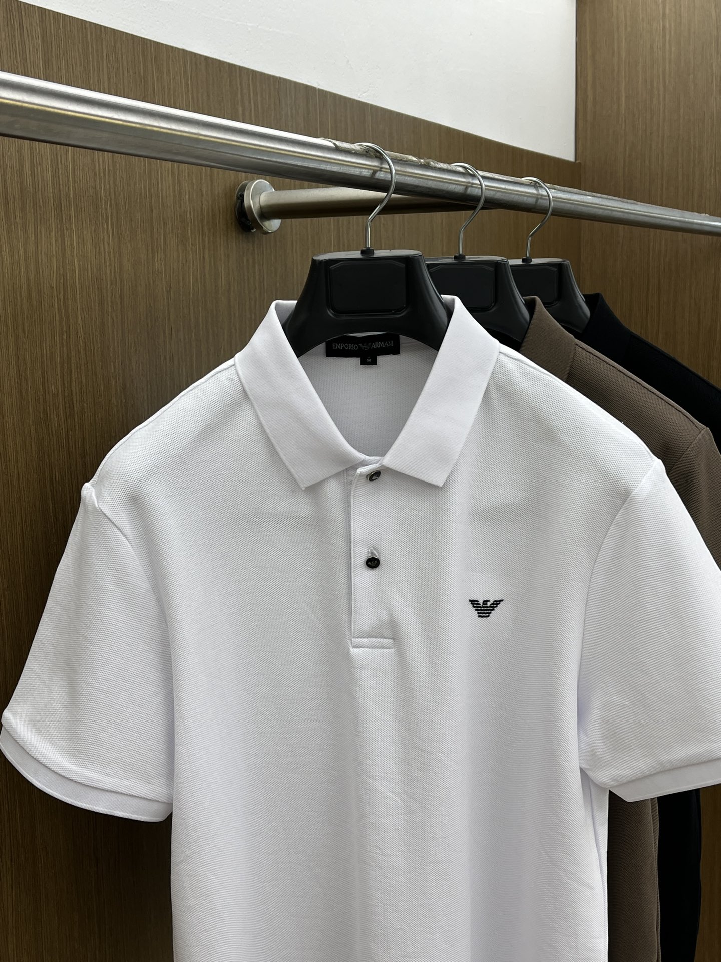 新款 AJ 🔥🔥春夏新款男士短袖Polo衫，品牌最新设计元素！既不单调也不复杂,恰到好处的展现品味！客供