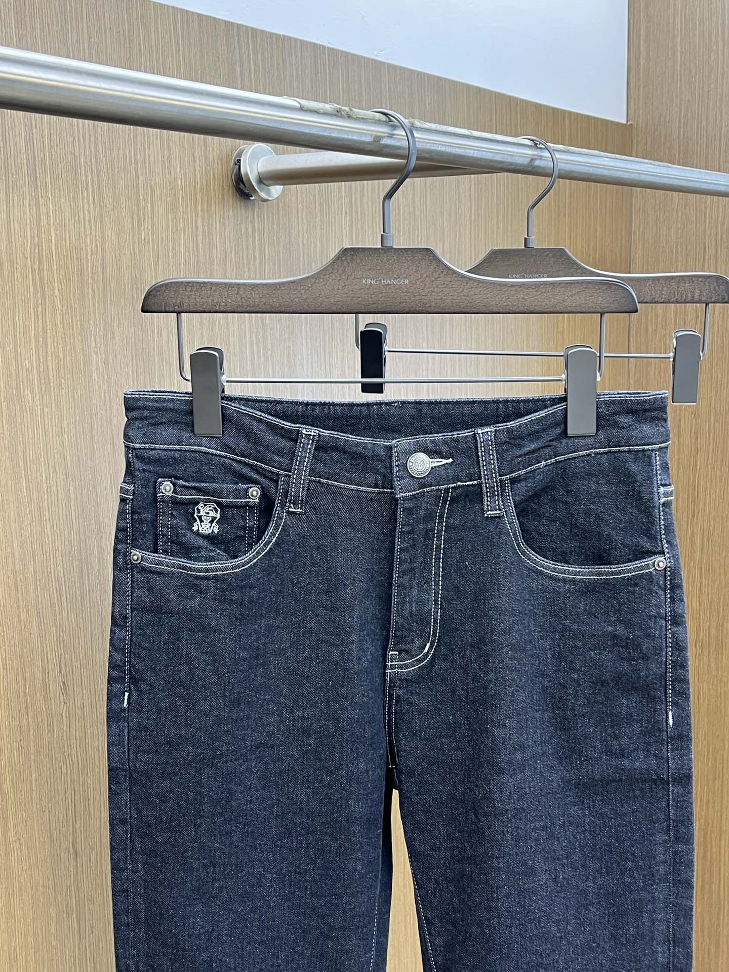 “High-End Custom Jeans for Early Spring 2025 with Imported Coware Re-Washing” - 图片 3