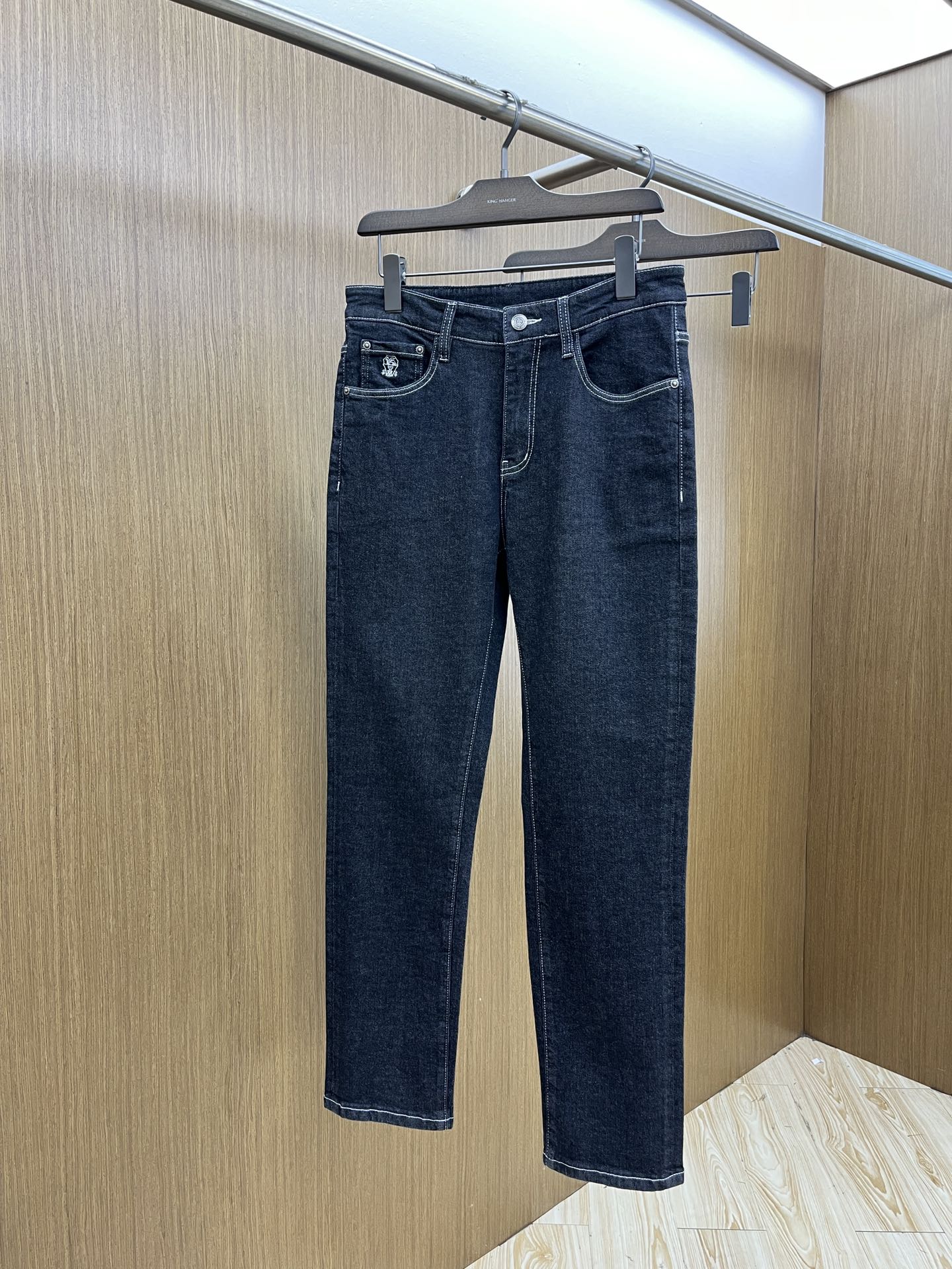 “High-End Custom Jeans for Early Spring 2025 with Imported Coware Re-Washing” - 图片 2