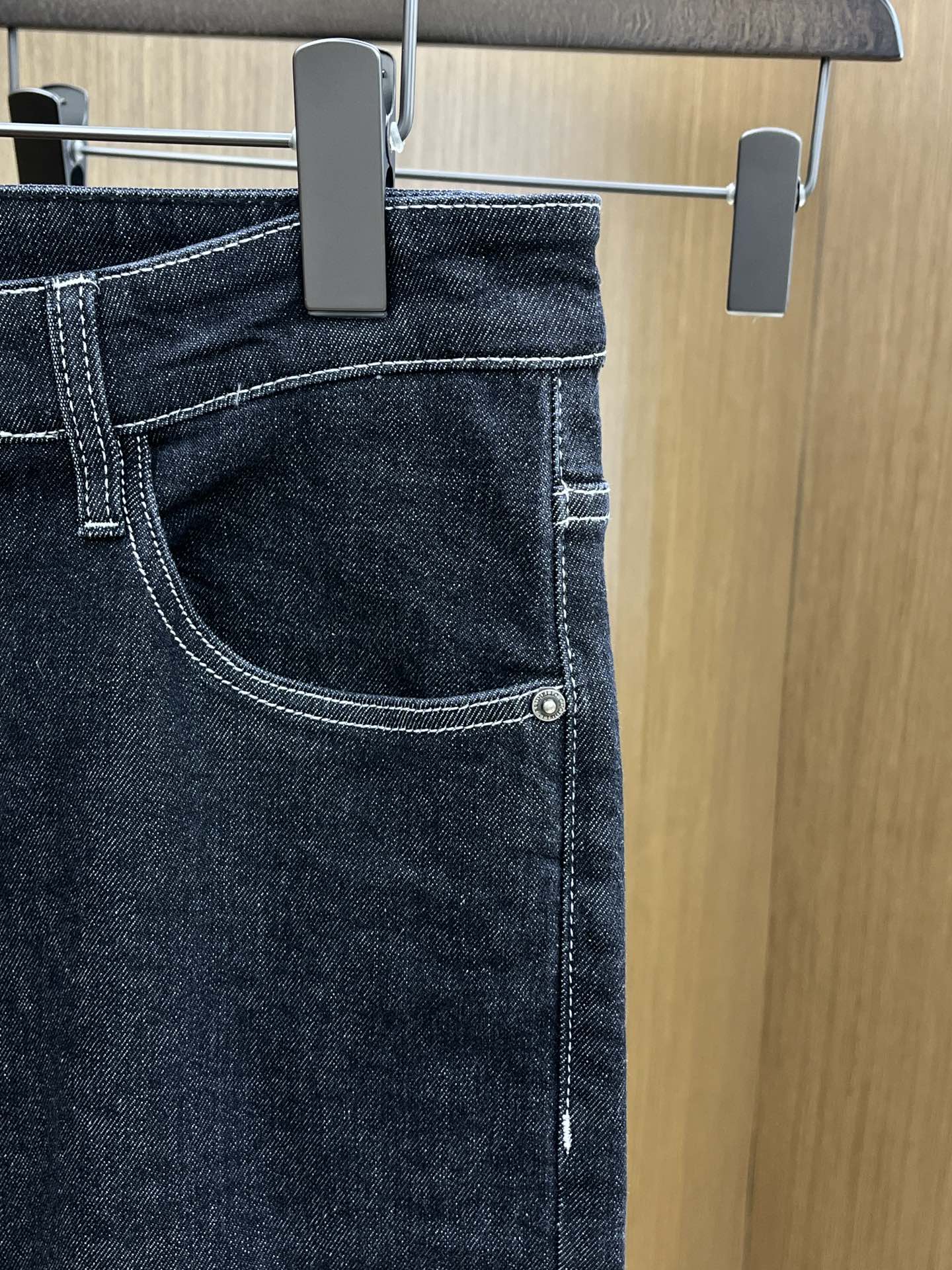 “High-End Custom Jeans for Early Spring 2025 with Imported Coware Re-Washing” - 图片 6
