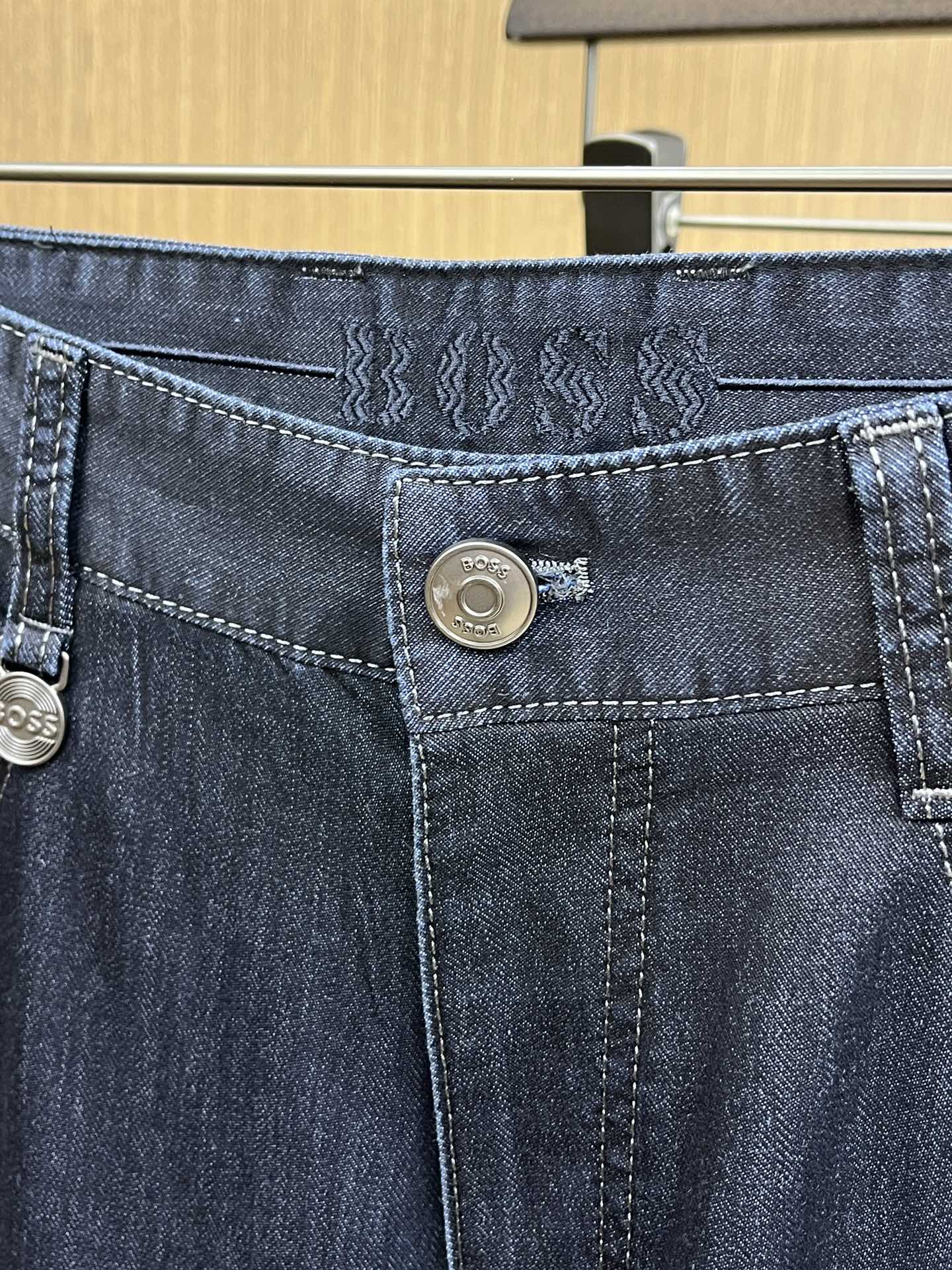 新品 Boss 🔥春夏新品休闲牛仔裤 官网同步发售，裤身工艺设计，进口客供辅料、东欧牛仔面料定制，代工厂