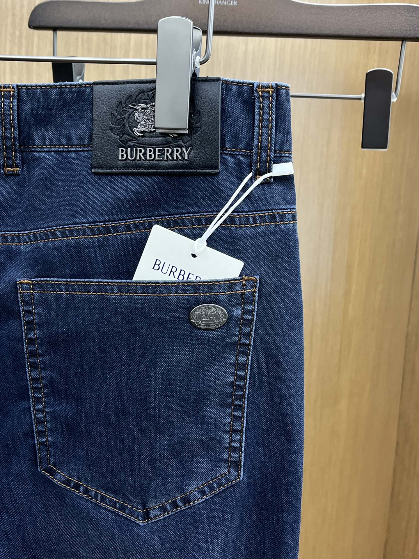 新品 BBR 🔥春夏新品休闲牛仔裤 官网同步发售，裤身工艺设计，进口客供辅料、东欧牛仔面料定制，代工厂出