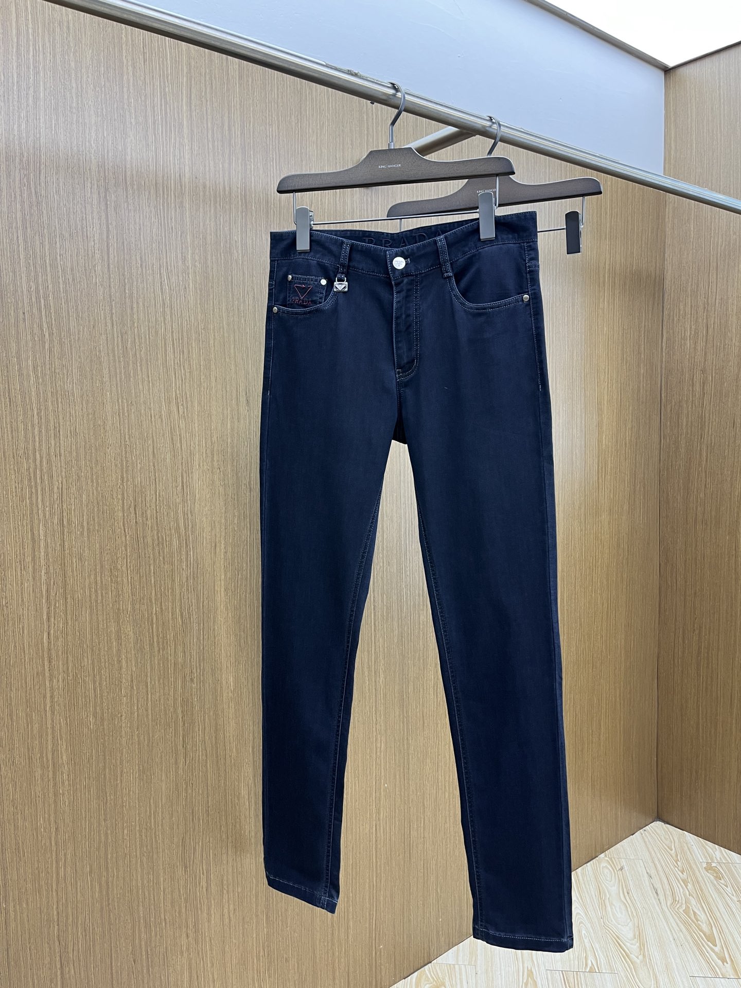 新品 PD 🔥春夏新品休闲牛仔裤 官网同步发售，裤身工艺设计，进口客供辅料、东欧牛仔面料定制，代工厂出品