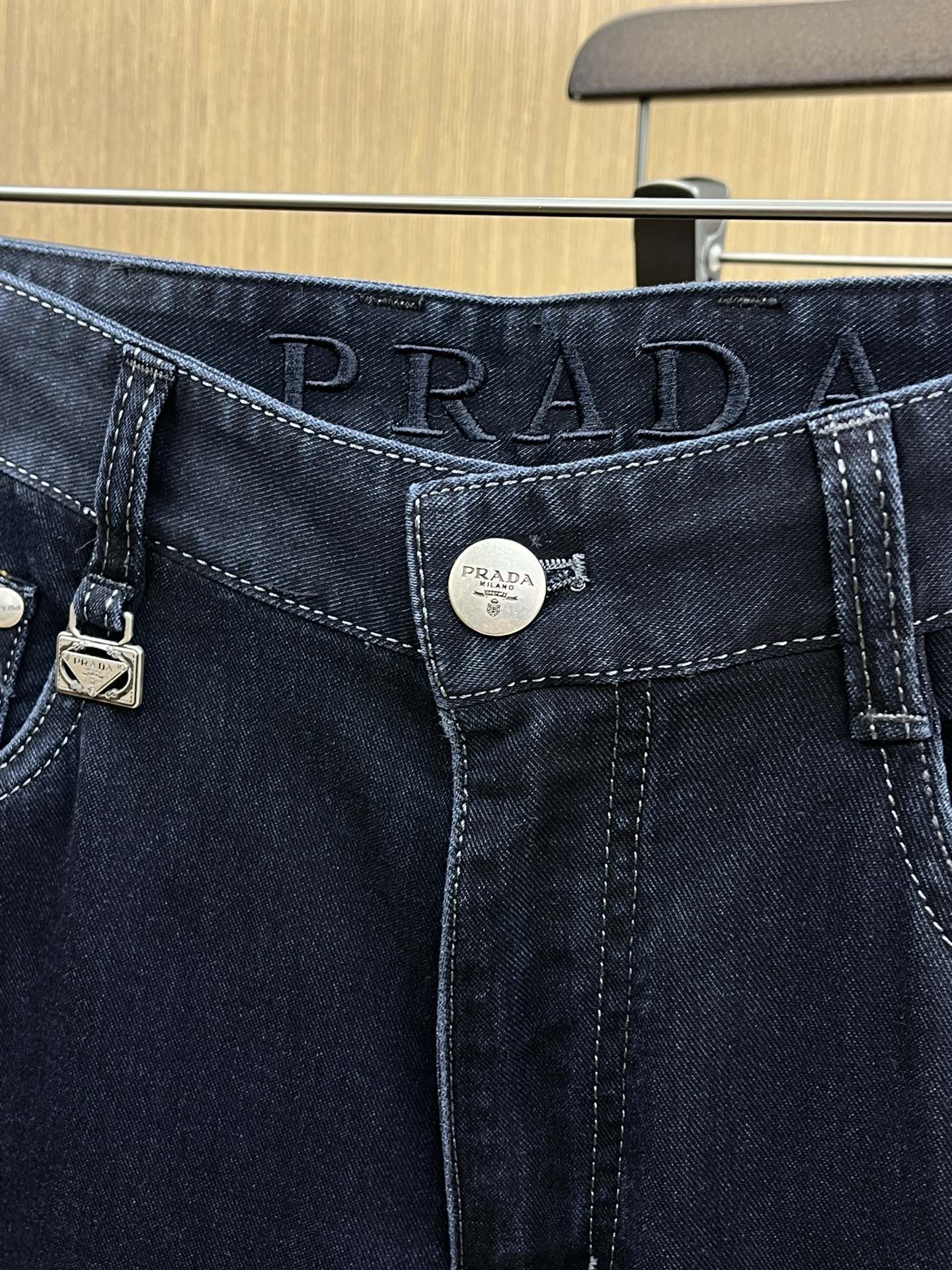 新品 PD 🔥春夏新品休闲牛仔裤 官网同步发售，裤身工艺设计，进口客供辅料、东欧牛仔面料定制，代工厂出品