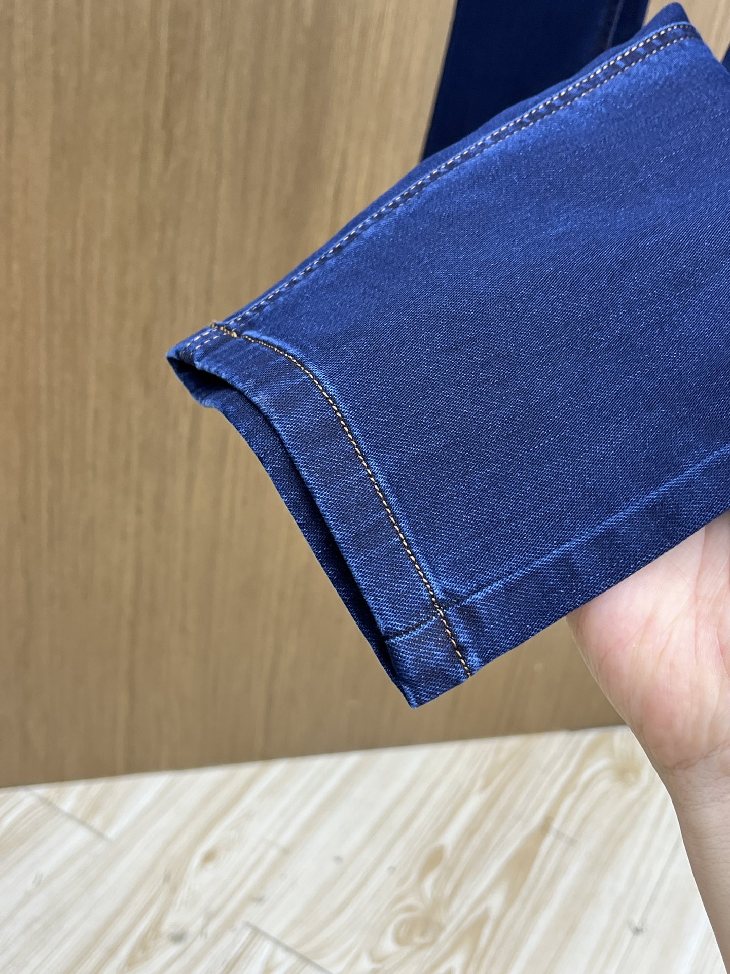 “High-Quality P572 BC Recreational Jeans with Unique Design and Premium Details” - 图片 7