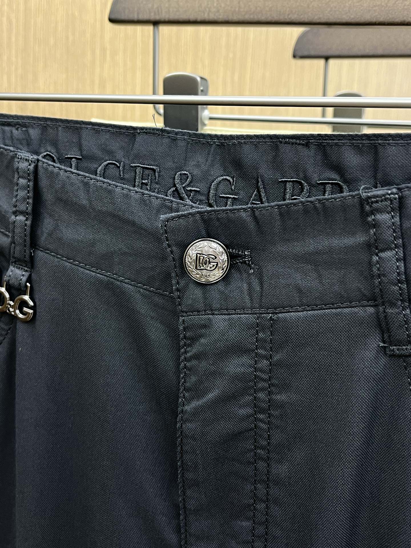“New P572 DG 4455 Leisure Shorts: High Quality Fabric, Unique Pantypants Design, Factory Direct Distribution” - 图片 4