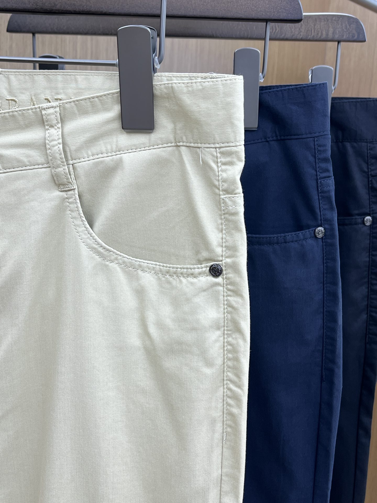 New P572 DG 4455 Leisure Shorts: High-Quality Design and Fabric Customization Available - 图片 6