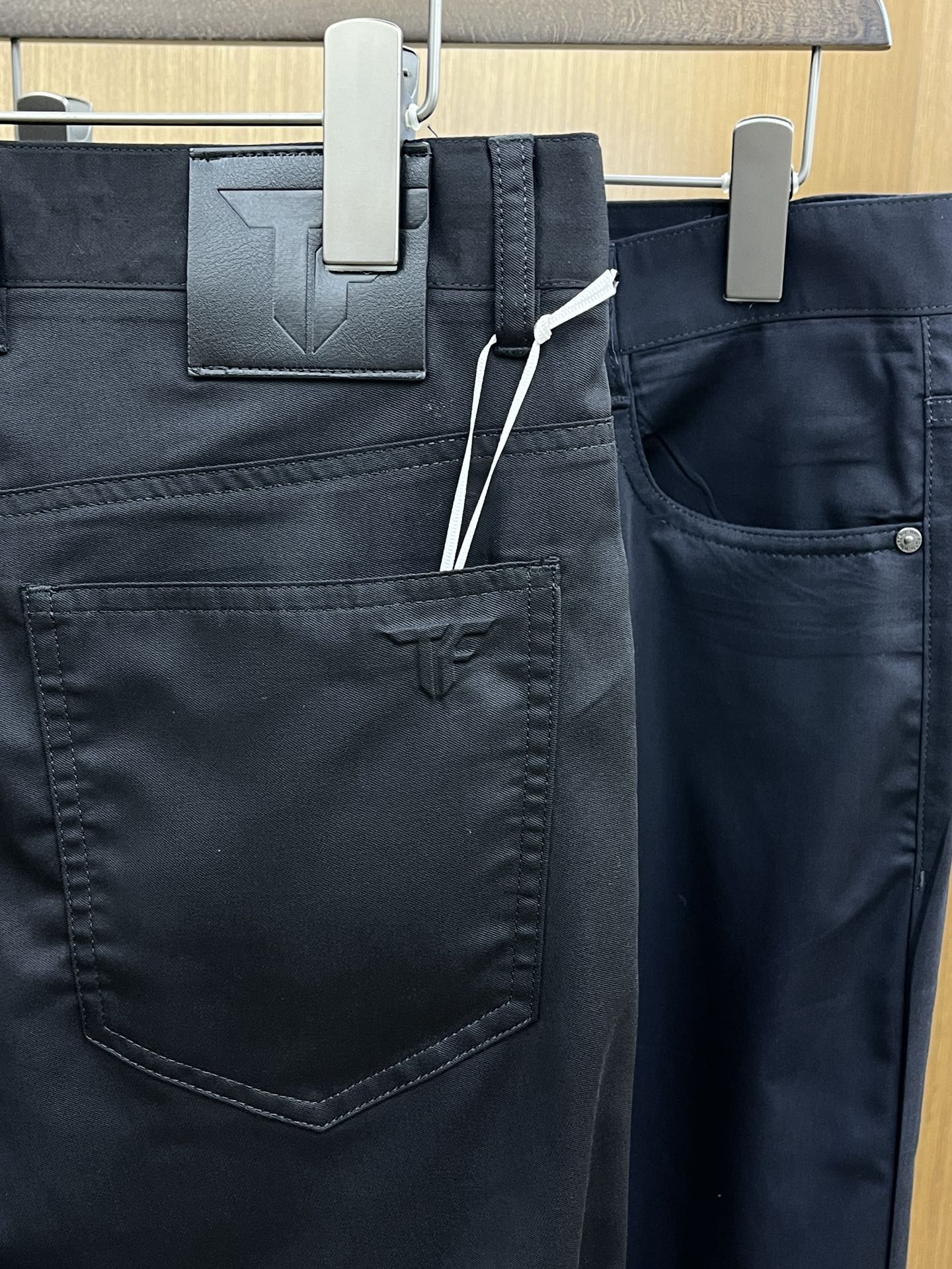 新品 TF 🔥春夏新品休闲裤西裤，官网同步发售，裤身工艺设计，进口客供辅料、面料定制，代工厂出品免检！每