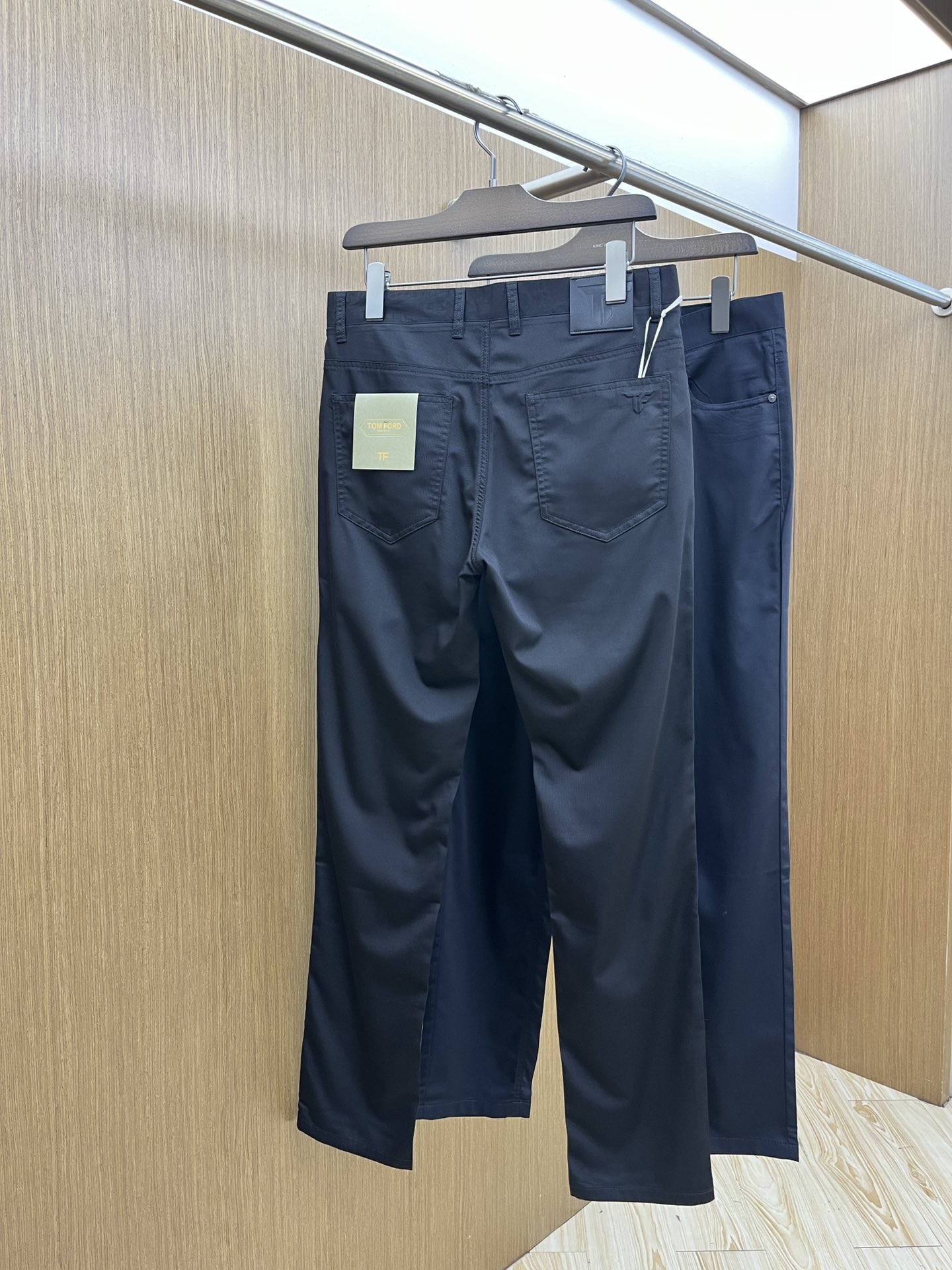 新品 TF 🔥春夏新品休闲裤西裤，官网同步发售，裤身工艺设计，进口客供辅料、面料定制，代工厂出品免检！每