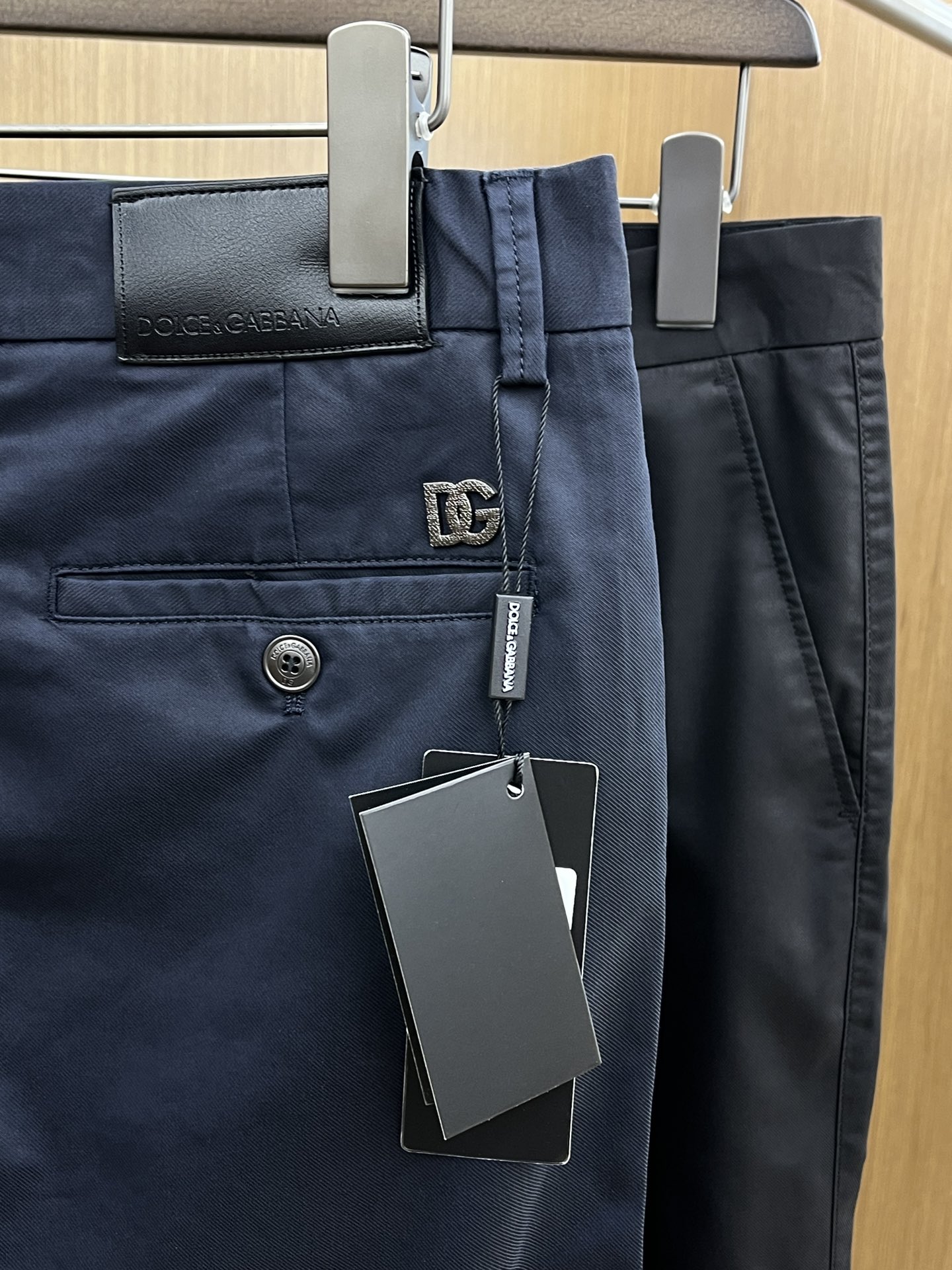 新品 DG 🔥春夏新品休闲裤西裤，官网同步发售，裤身工艺设计，进口客供辅料、面料定制，代工厂出品免检！每