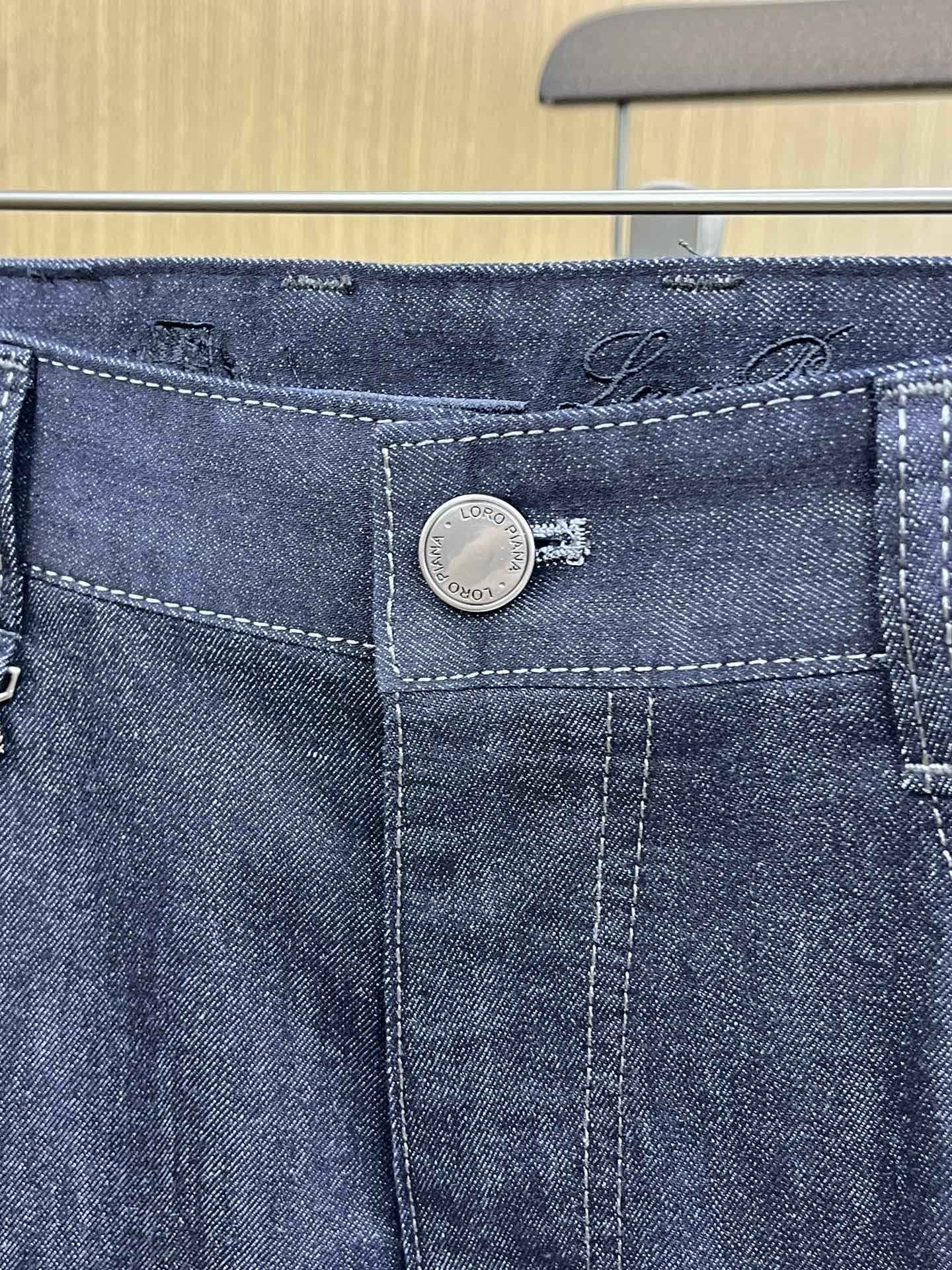 新品 lP🆕 🔥春夏新品休闲牛仔裤 官网同步发售，裤身工艺设计，进口客供辅料、东欧牛仔面料定制，代工厂出