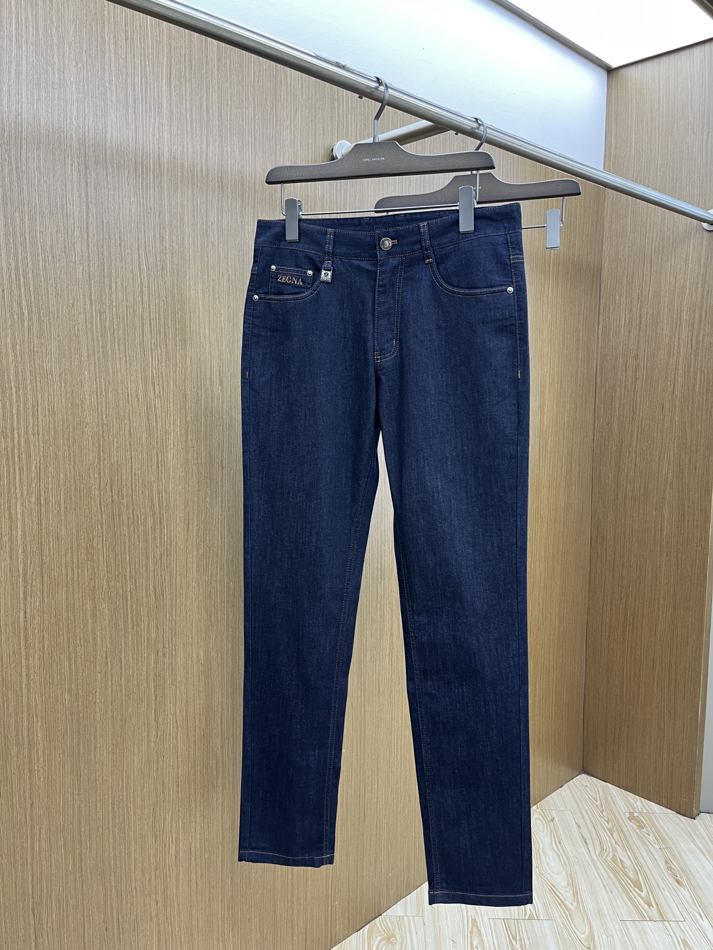 新品 ZZ 🔥春夏新品休闲牛仔裤 官网同步发售，裤身工艺设计，进口客供辅料、东欧牛仔面料定制，代工厂出品