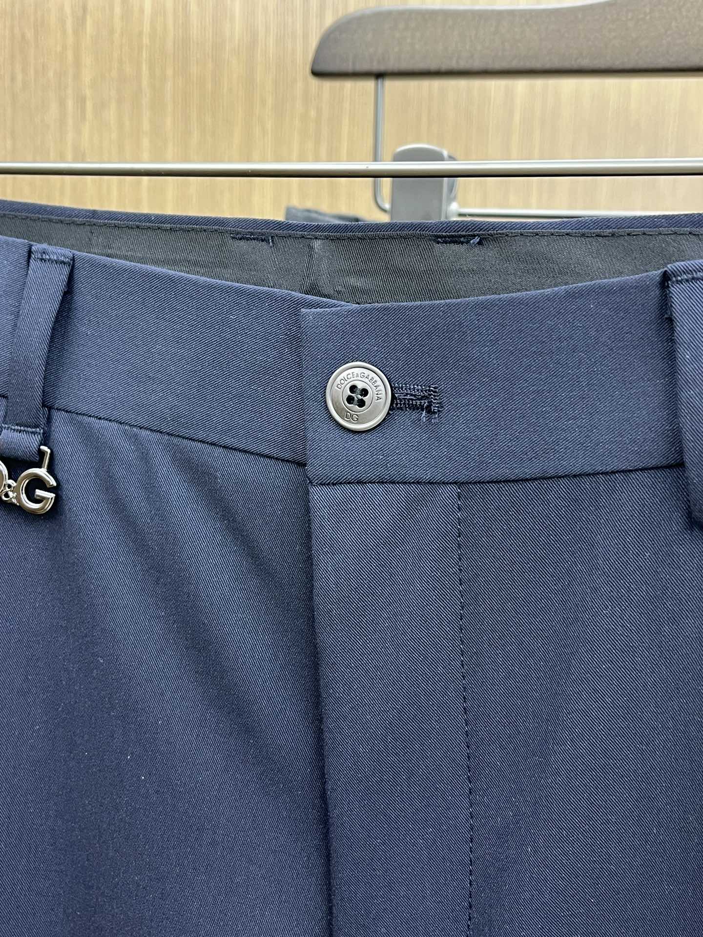 新品 DG  🔥春夏新品休闲裤西裤，官网同步发售，裤身工艺设计，进口客供辅料、面料定制，代工厂出品免检！