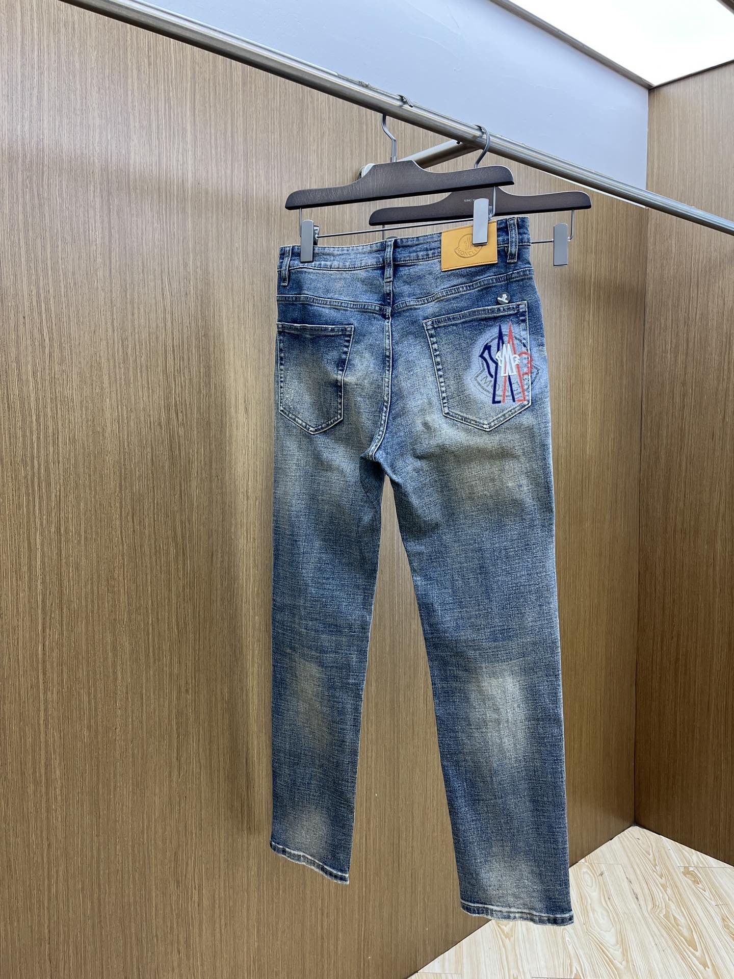 “High-End Custom Jeans: Spring 2025 Collection with Imported Fabrics and Quality Skins” - 图片 8