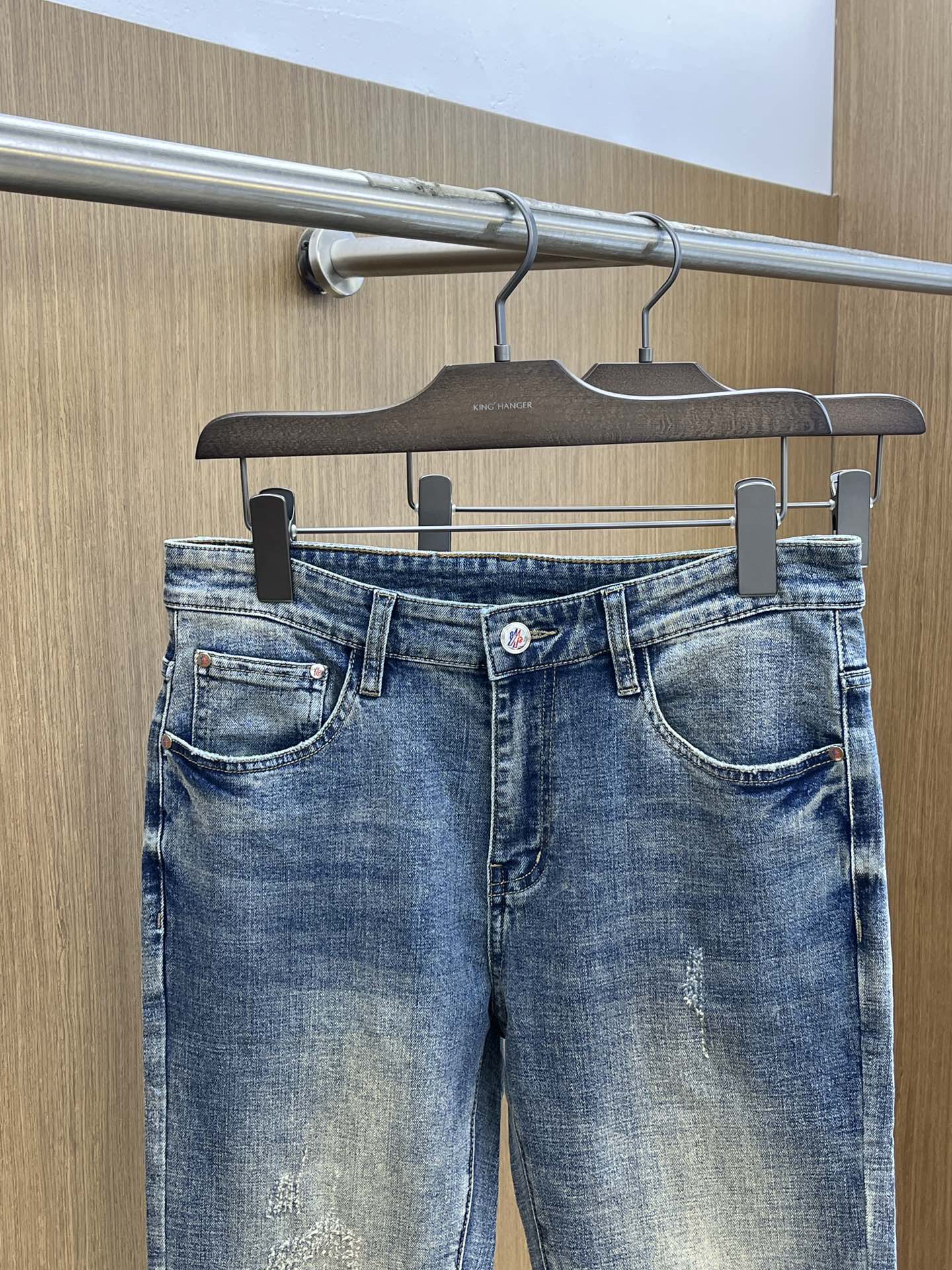 “High-End Custom Jeans: Spring 2025 Collection with Imported Fabrics and Quality Skins” - 图片 3