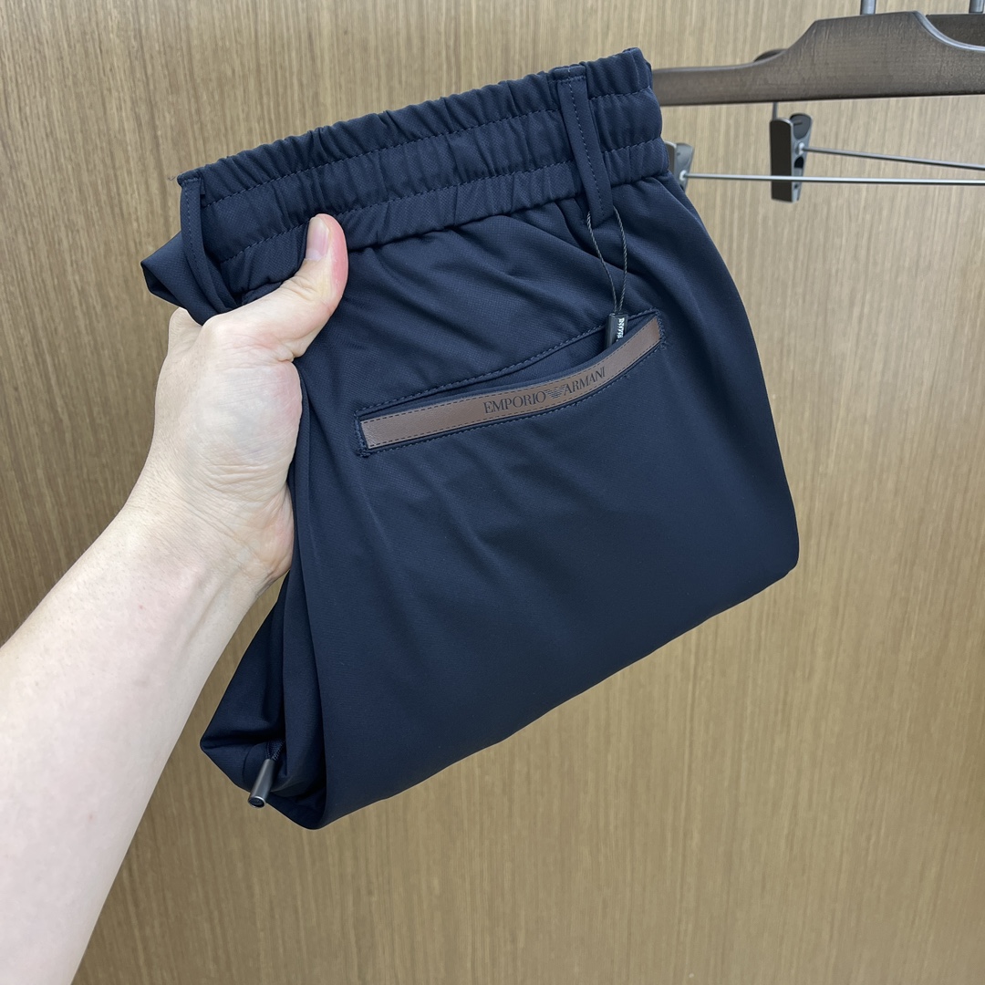 NO:511702,New product AJ spring and summer new casual trousers, simultaneously released on the official website, trouser body craft design, imported customer-supplied auxiliary materials, fabric customization, and OEM products are free of inspection!  Every detail is the ultimate, the original hardware accessories are trendy and stylish, and they are a must-have item for trendy people!  Original single production of fh12!  Number of codes 29-38 None 35.37, alexander wang19860909新品 AJ 春夏新品休闲裤西裤,官网同步发售,裤身工艺设计,进口客供辅料、面料定制,代工厂出品免检！每个细节做到极致,原版五金配件,潮范十足、上身有型帅气,潮人必备单品！ fh12原单出品！ 码数29-38无35.37,,alexander wang,Men's clothing