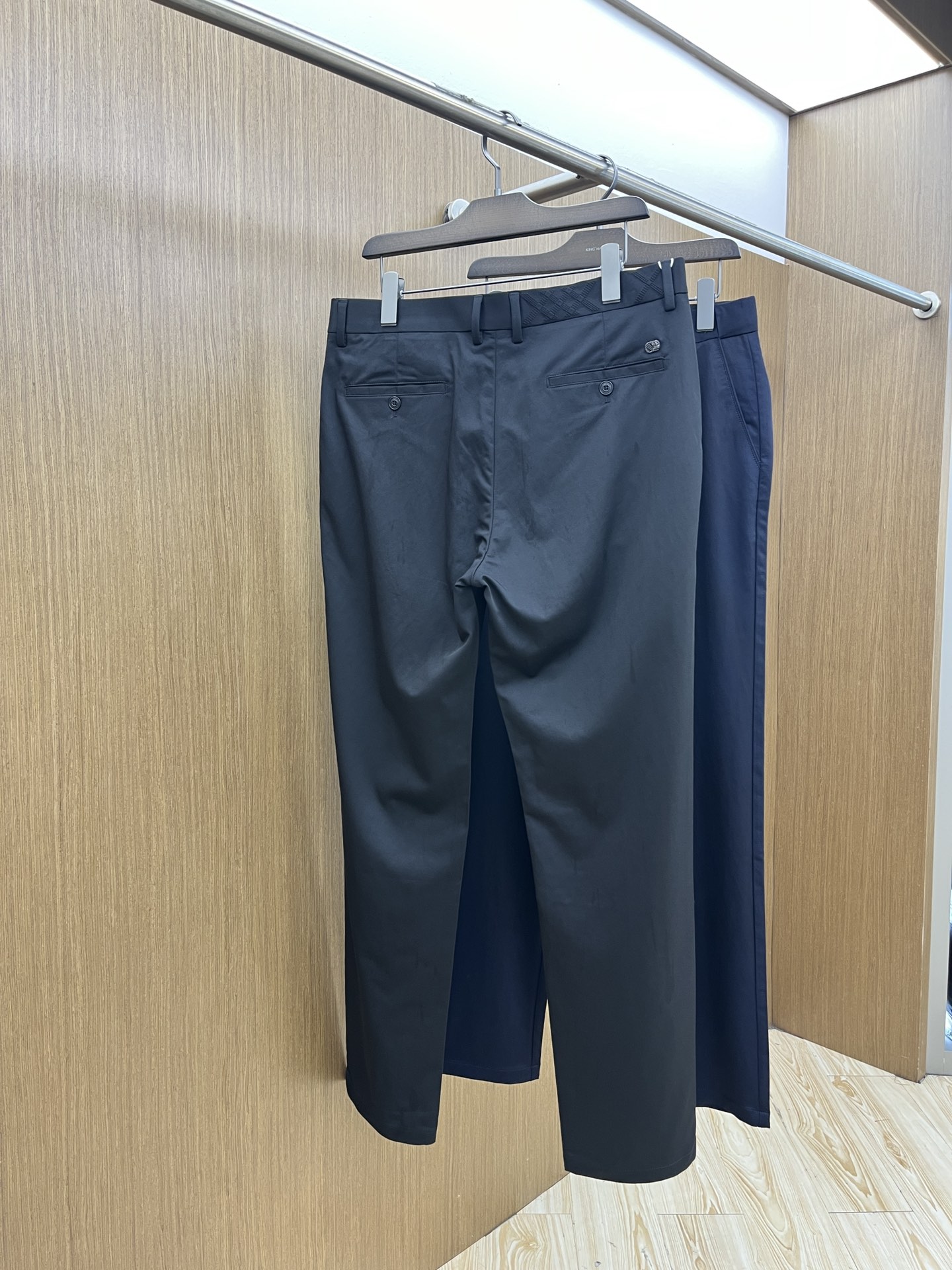 新品 BBR 🔥春夏新品休闲裤西裤，官网同步发售，裤身工艺设计，进口客供辅料、面料定制，代工厂出品免检！